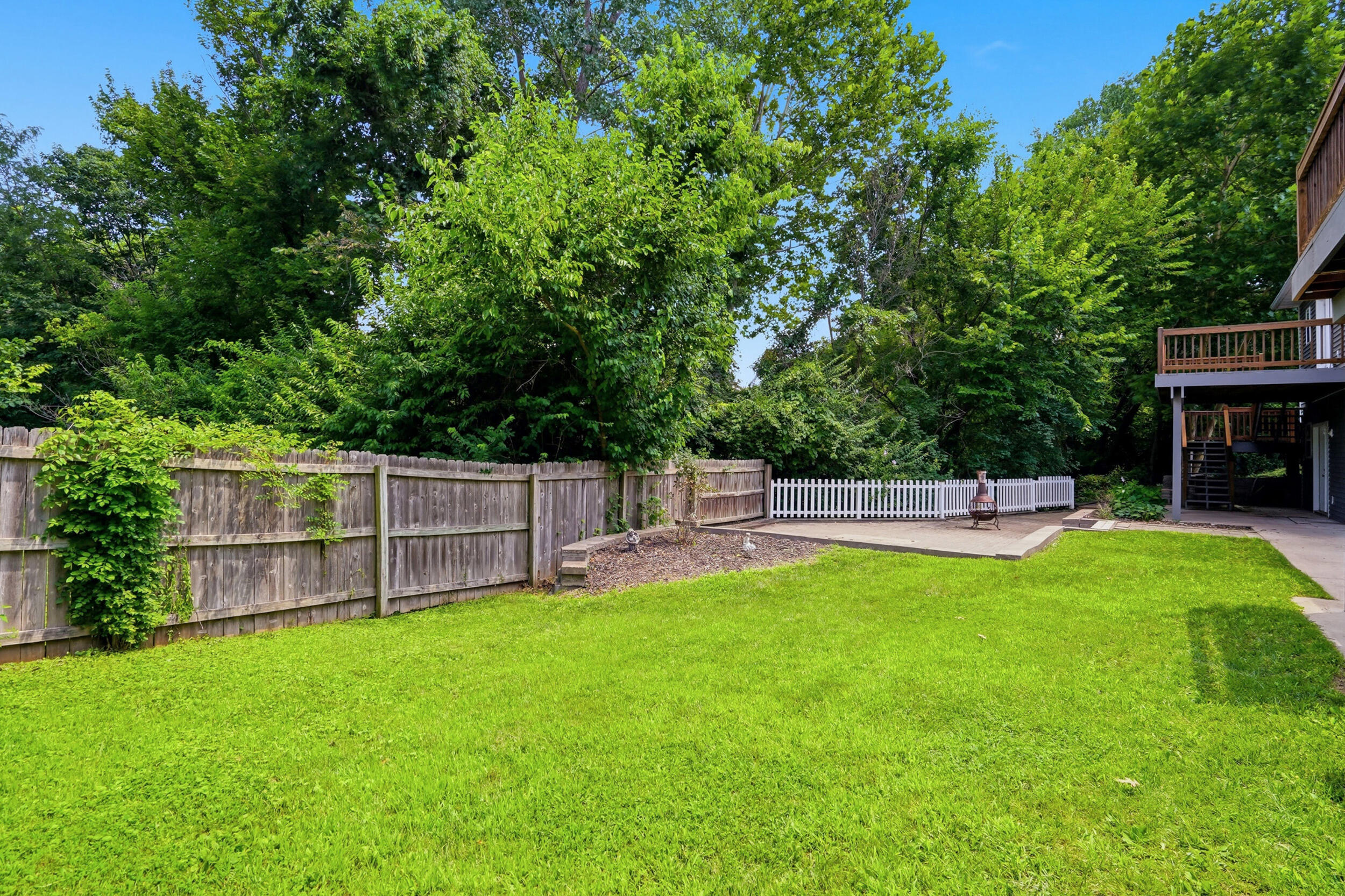 1417 Killarney Dr Property Photo 45