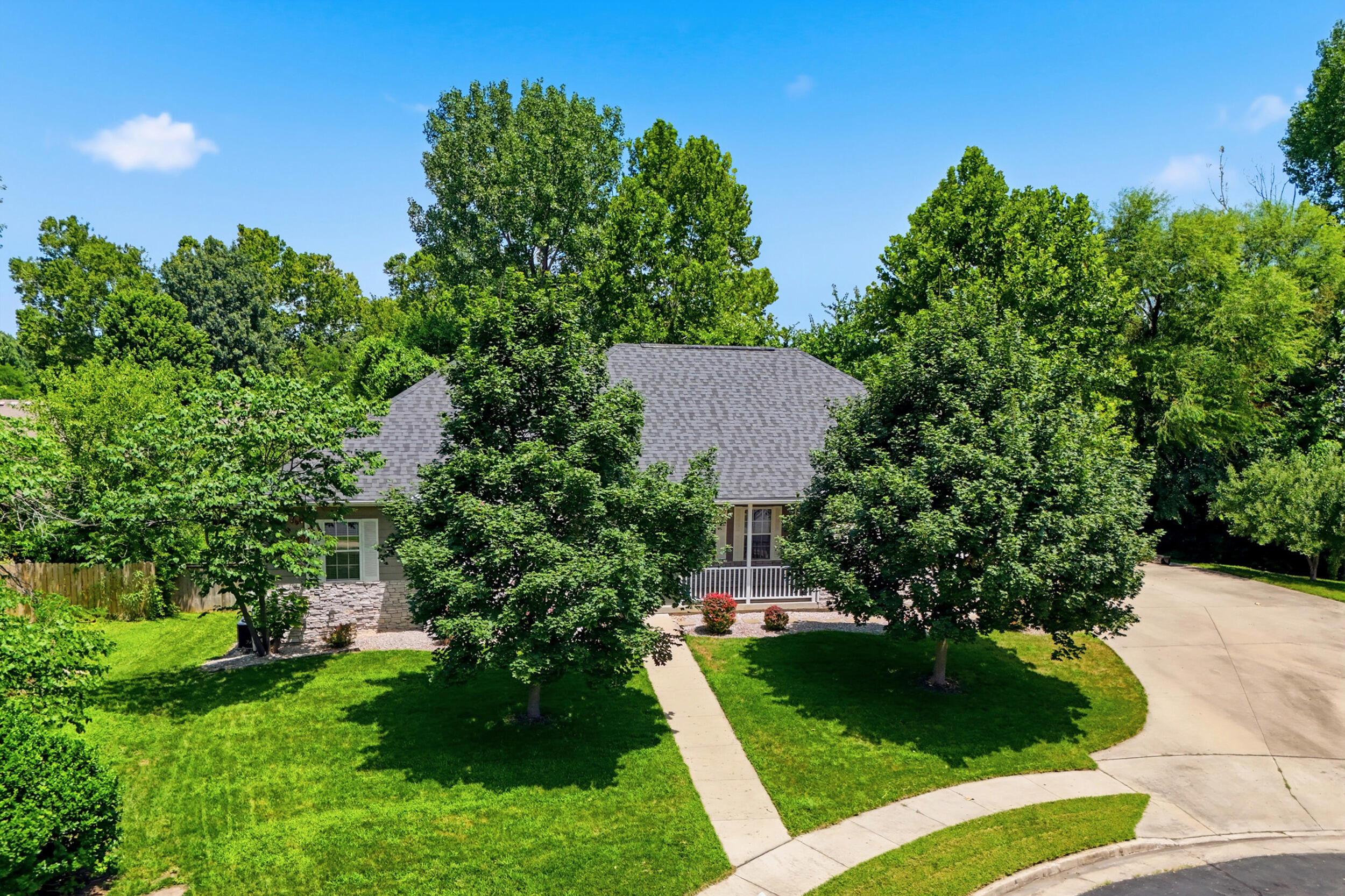 1417 Killarney Dr Property Photo 46