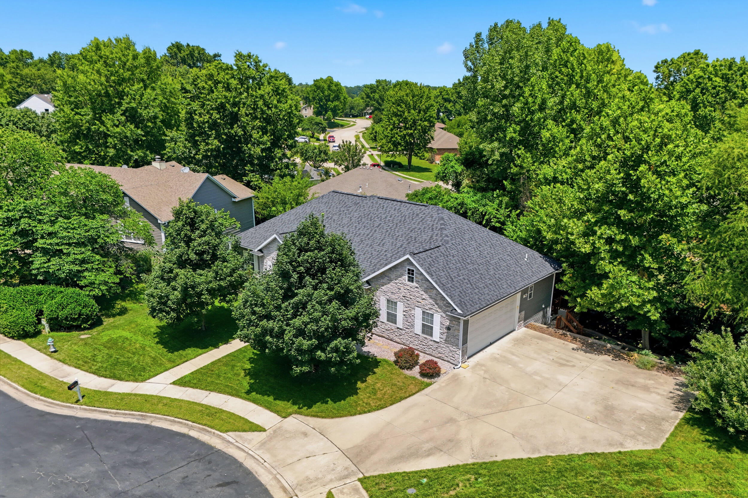 1417 Killarney Dr Property Photo 47