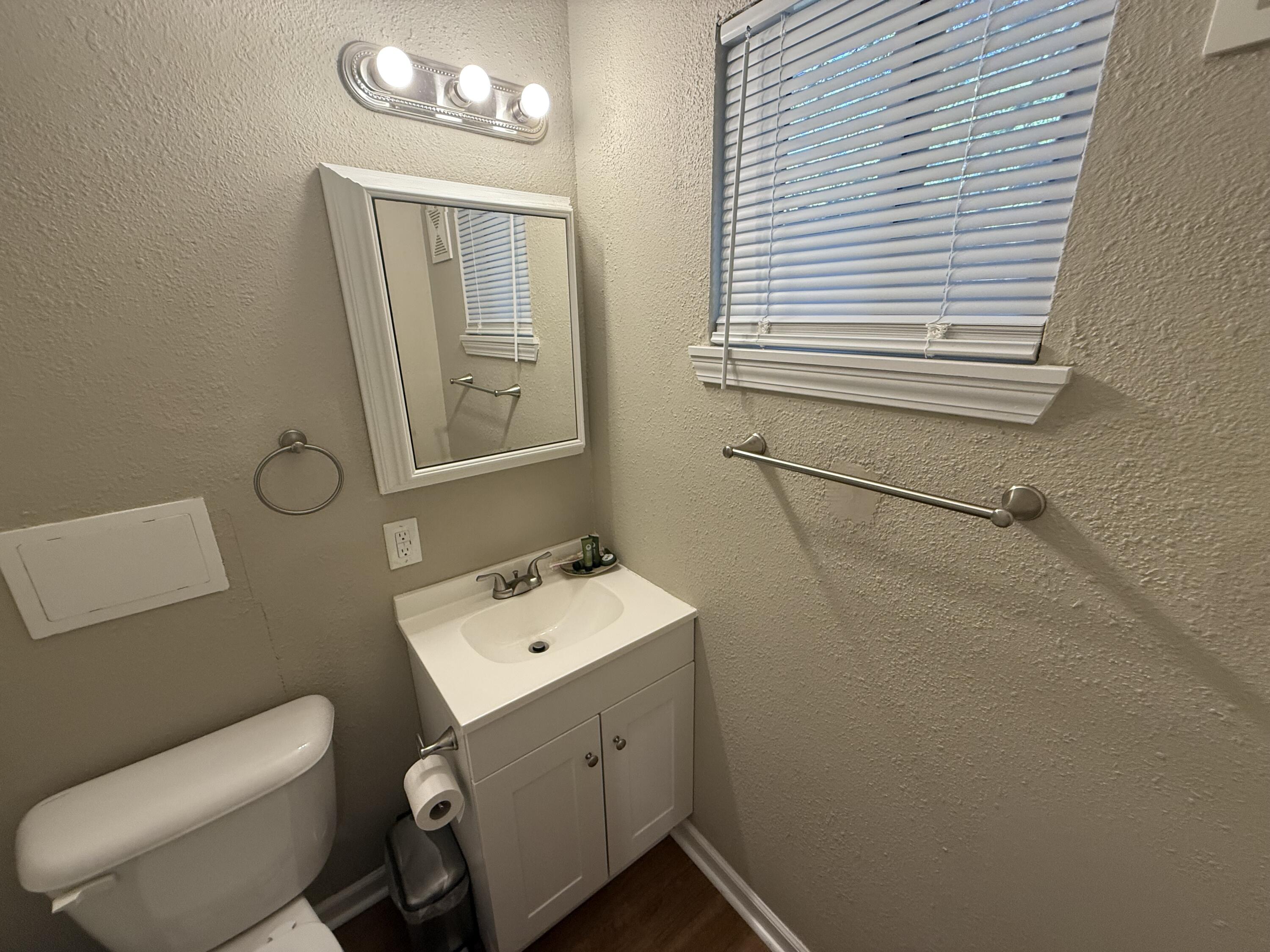 105 N Garth Ave 35 Property Photo 5