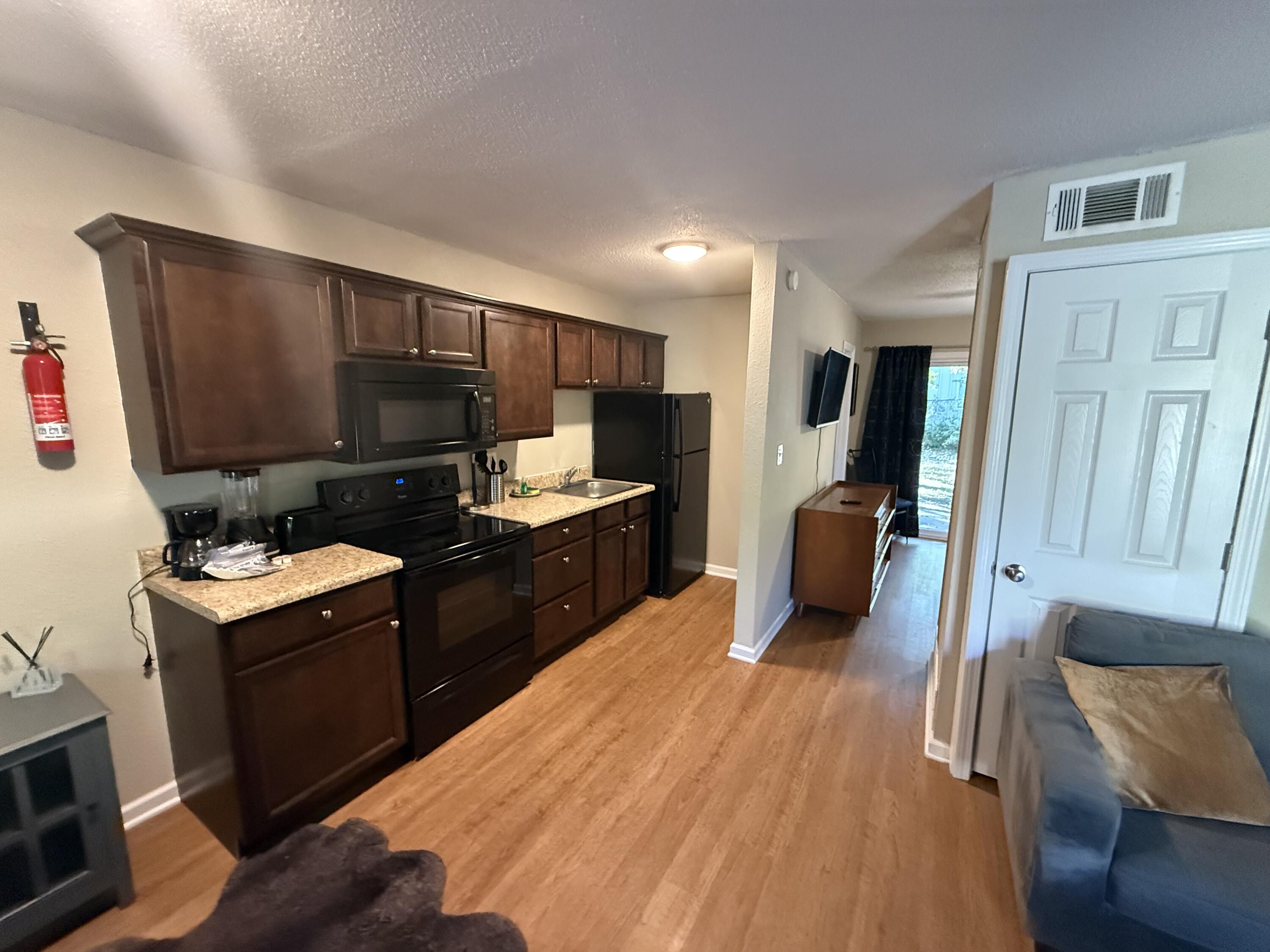 105 N Garth Ave 35 Property Photo 8