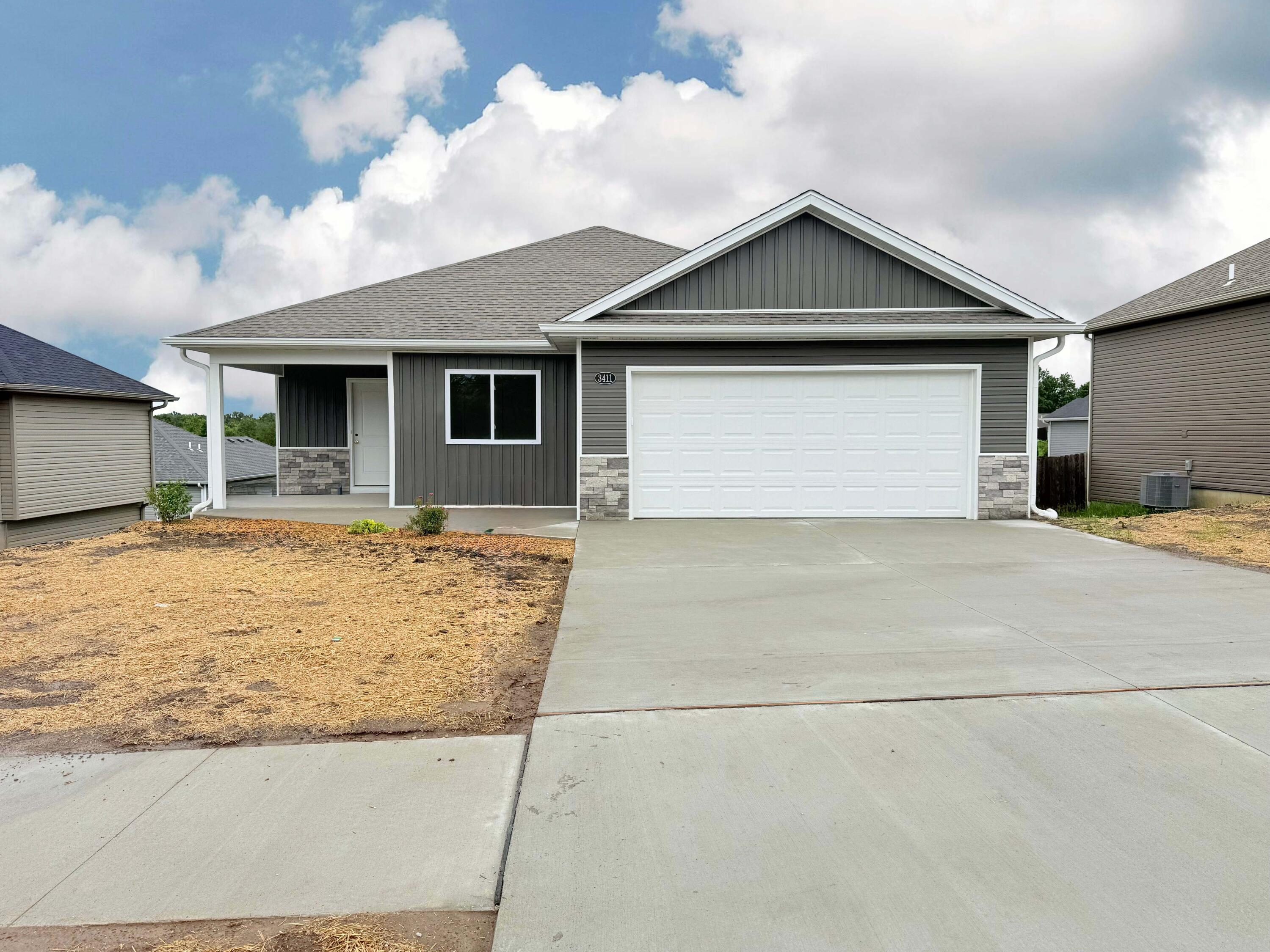 3411 NAPOLI DR Property Photo 1