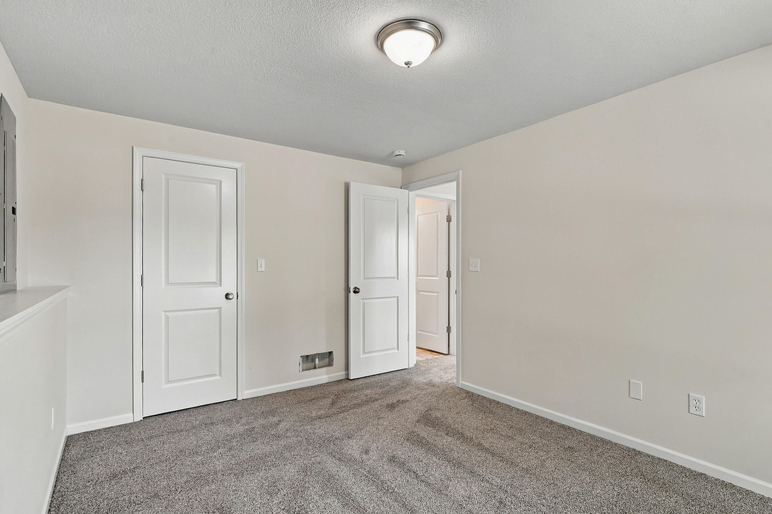 4522 E Brookhill Dr Property Photo 36
