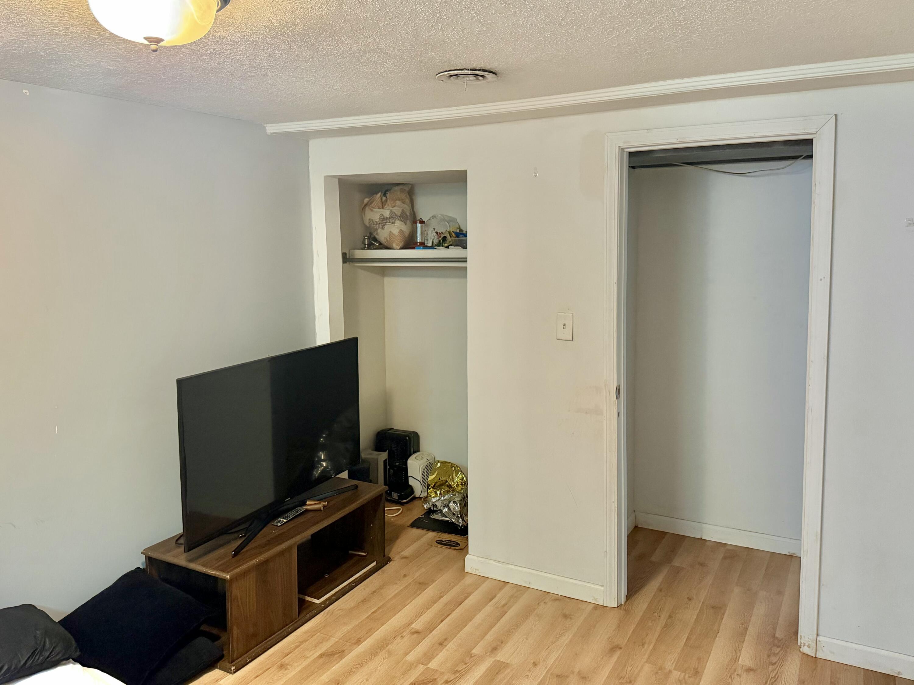 1025 Taylor St Property Photo 13