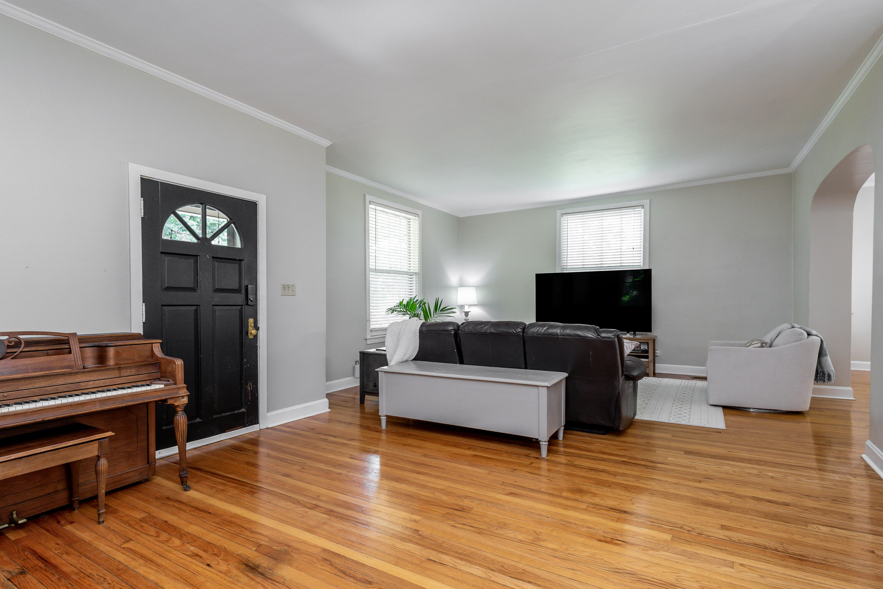 709 Gilman St Property Photo 12