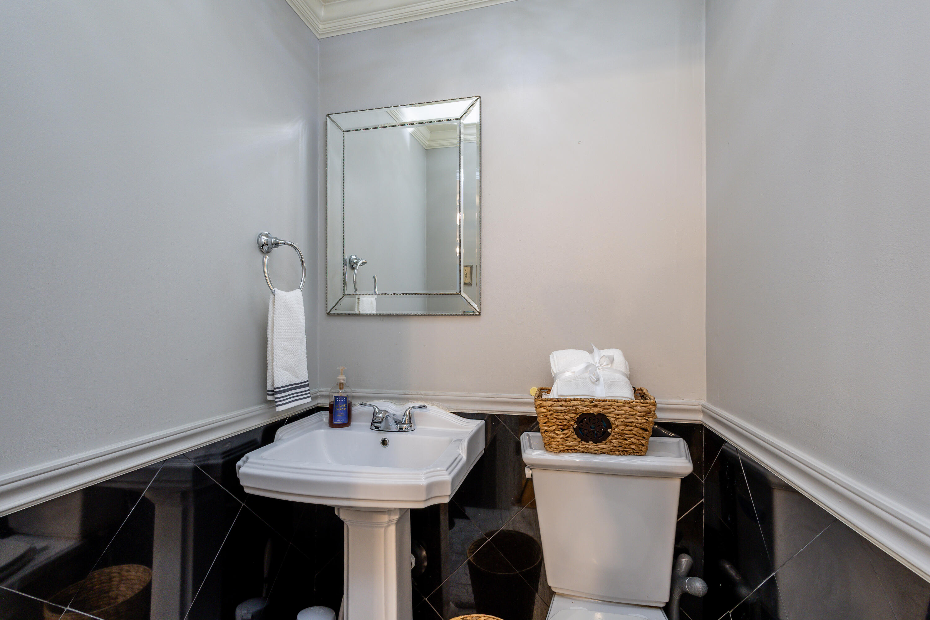 709 Gilman St Property Photo 35