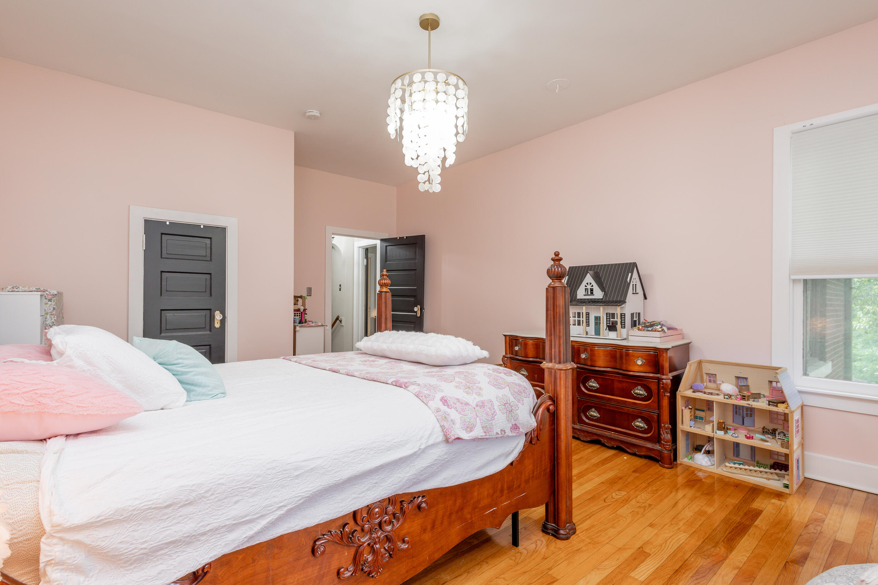 709 Gilman St Property Photo 46