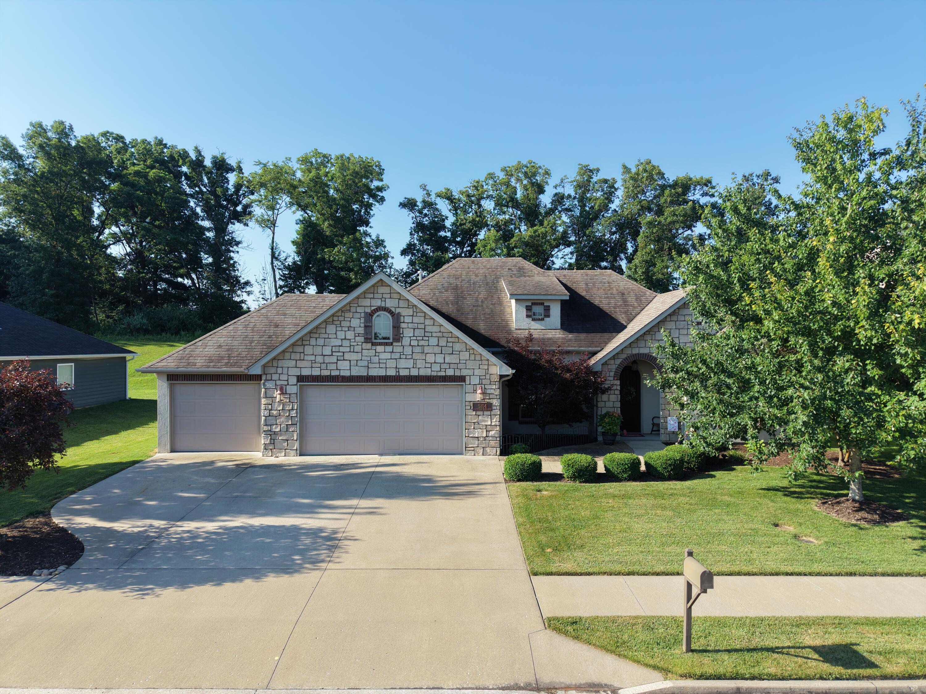 5104 Forsythia Falls Lp Property Photo 1