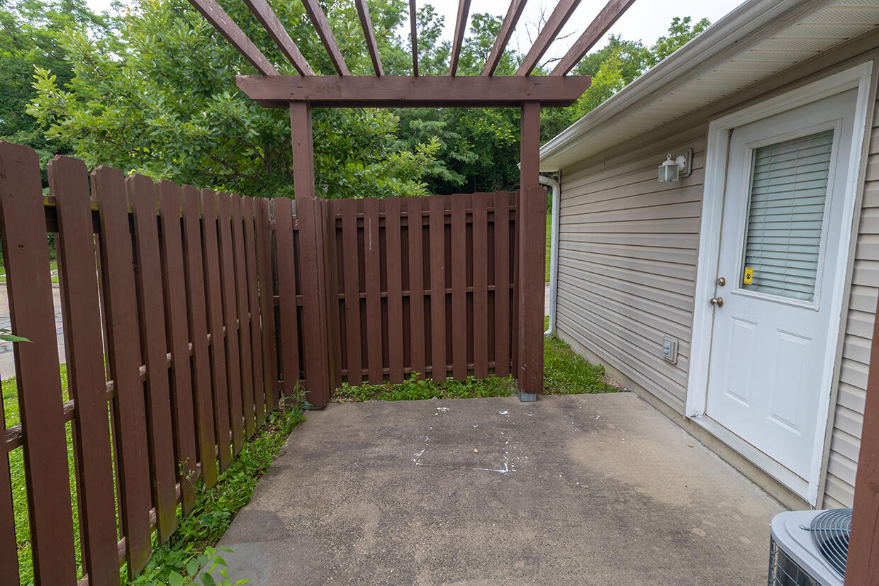 3306 E Saint Charles Rd Property Photo 29