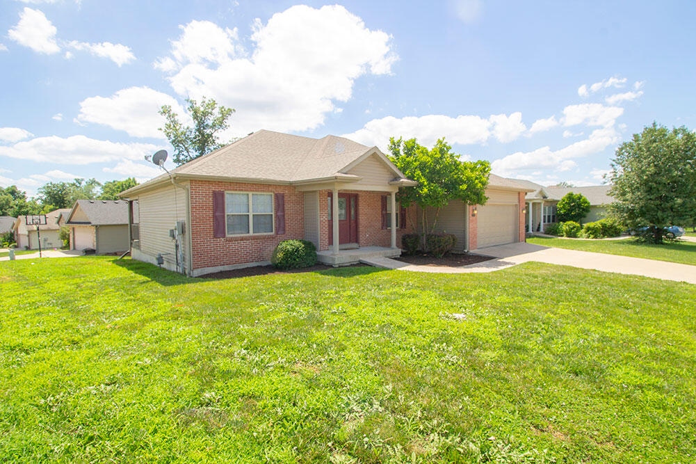 208 Jackal Dr Property Photo 1