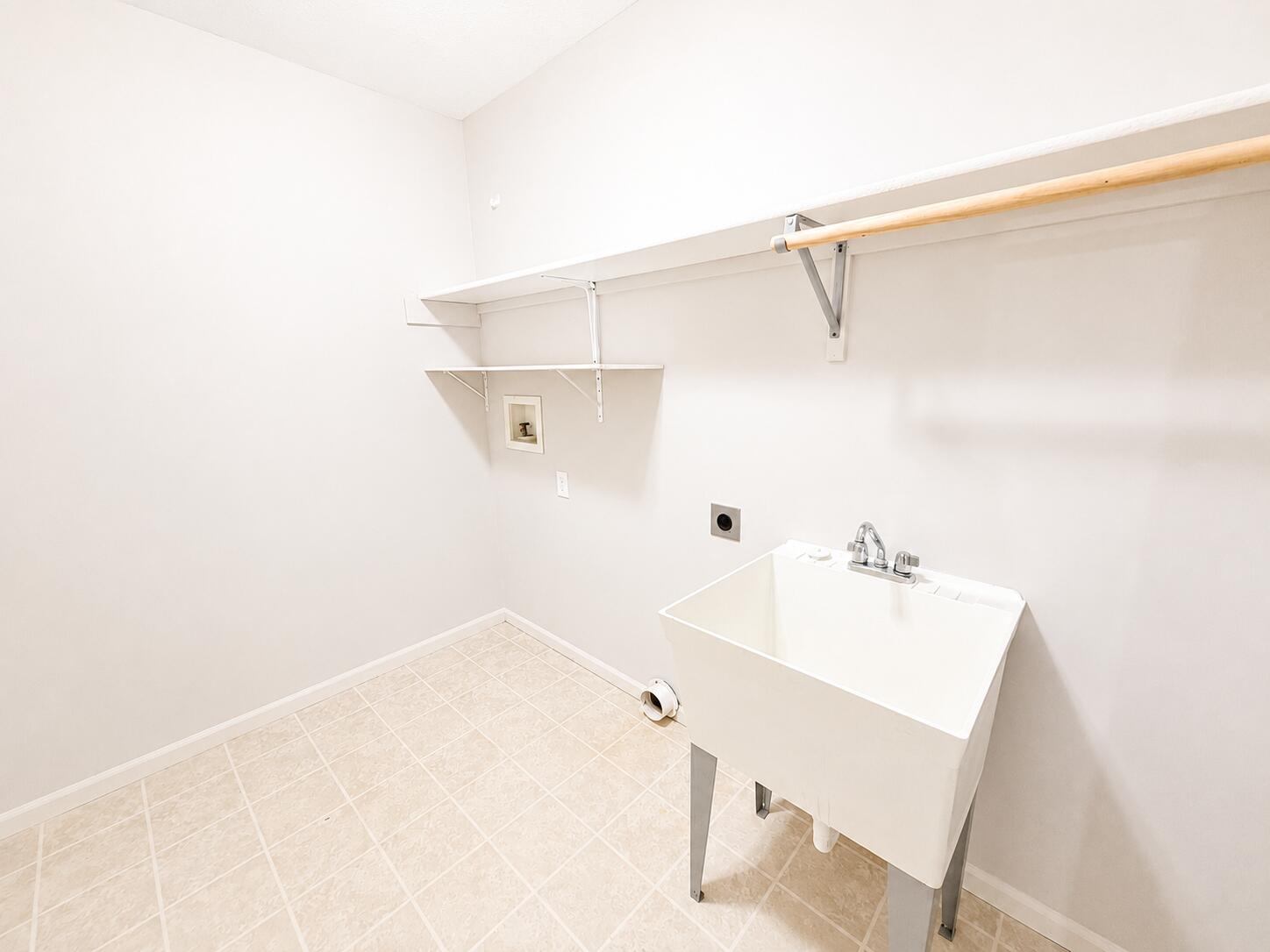 208 Jackal Dr Property Photo 13