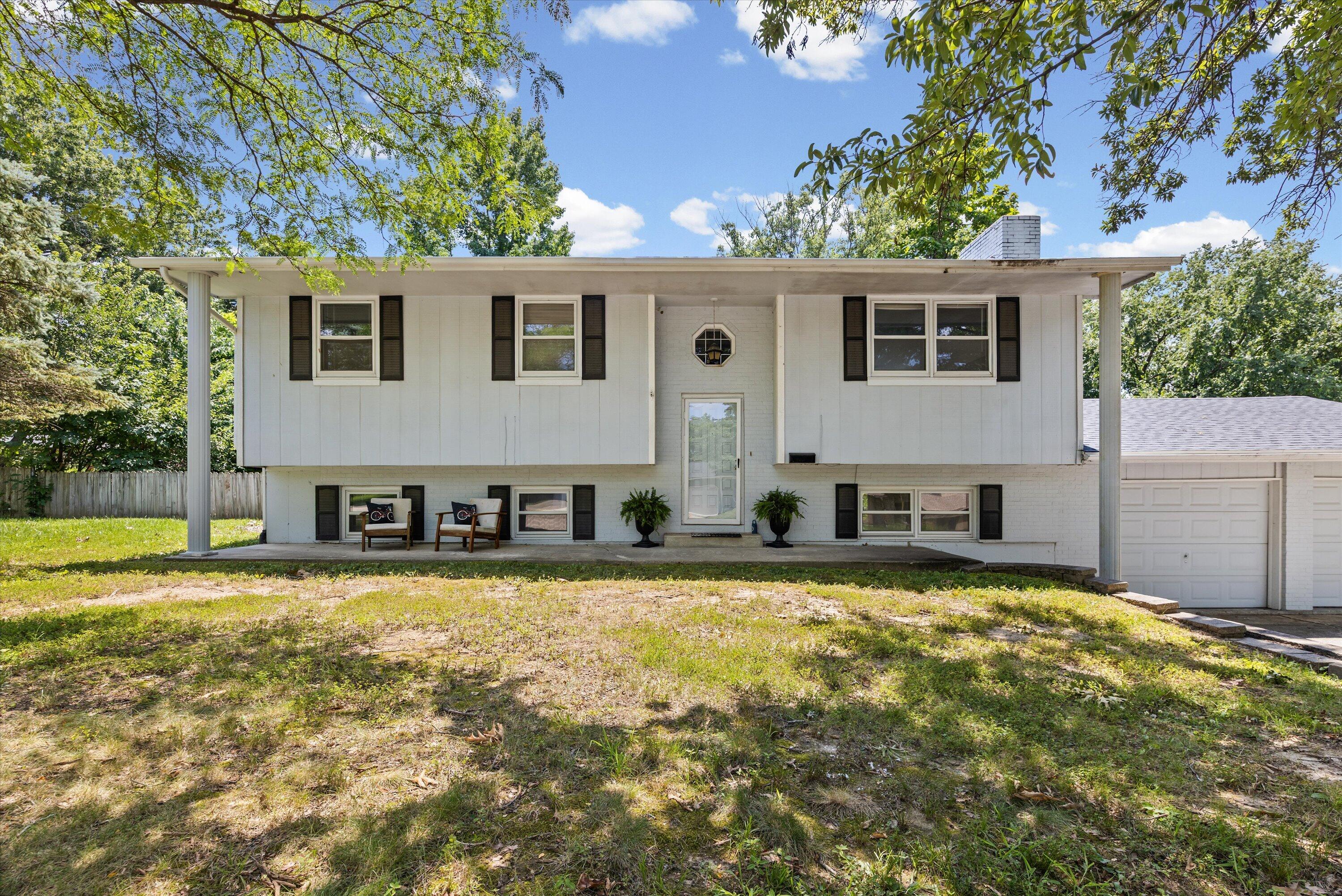 1610 BLUE RIDGE RD Property Photo 1