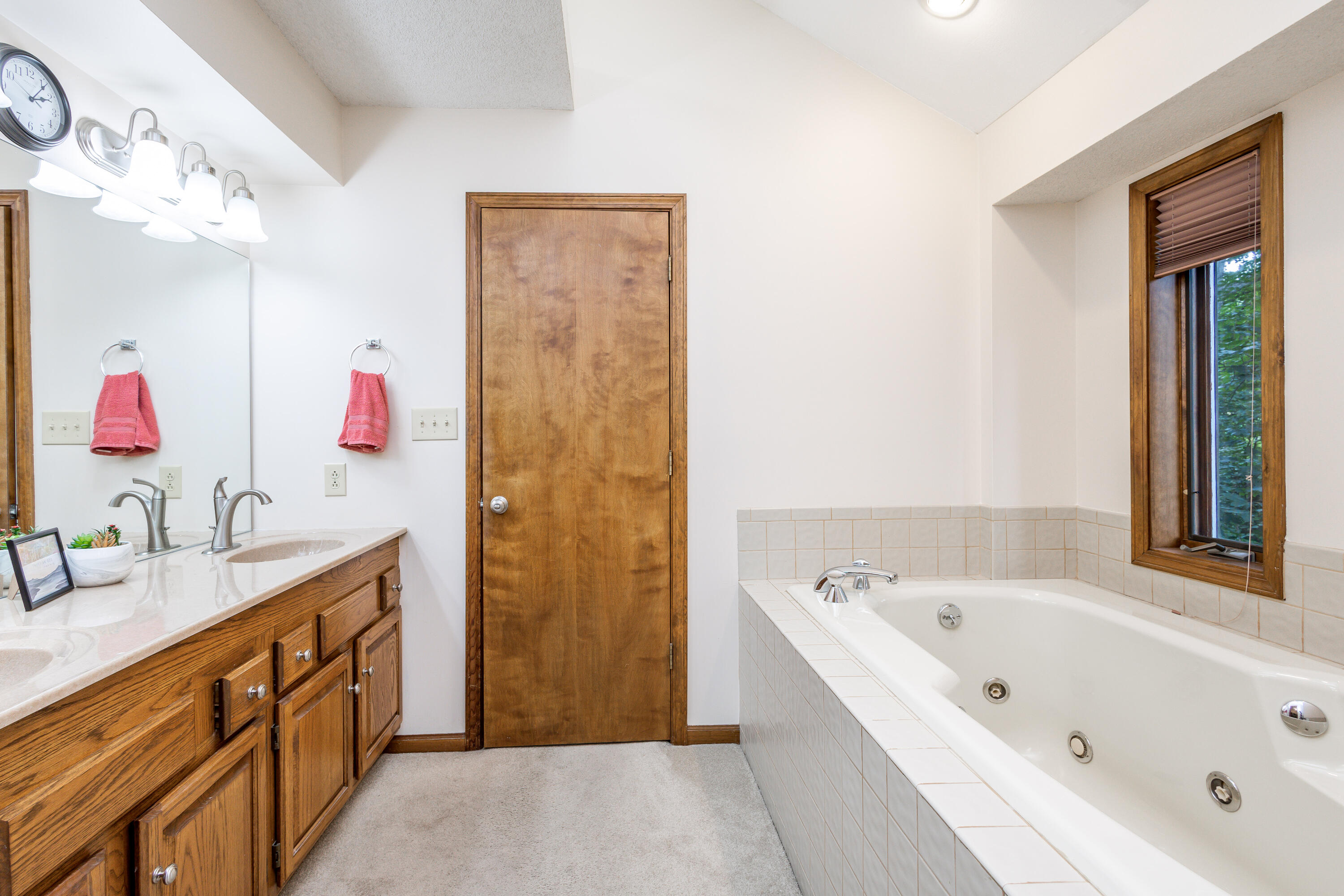 3711 Lansing Ave Property Photo 21