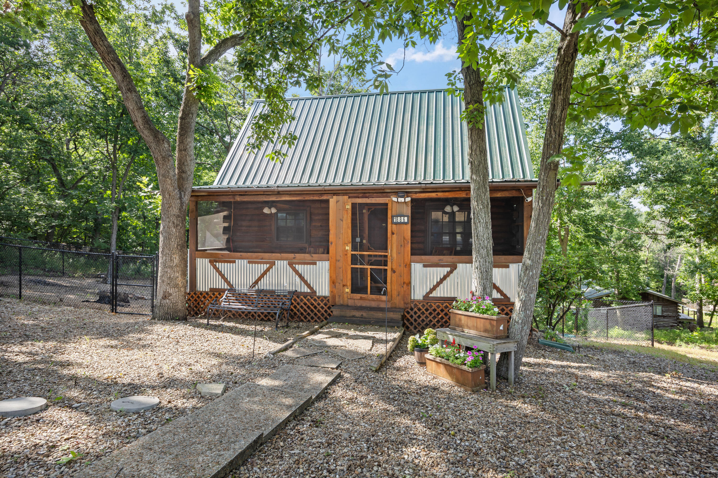 1886 Bittersweet Rd Property Photo 30