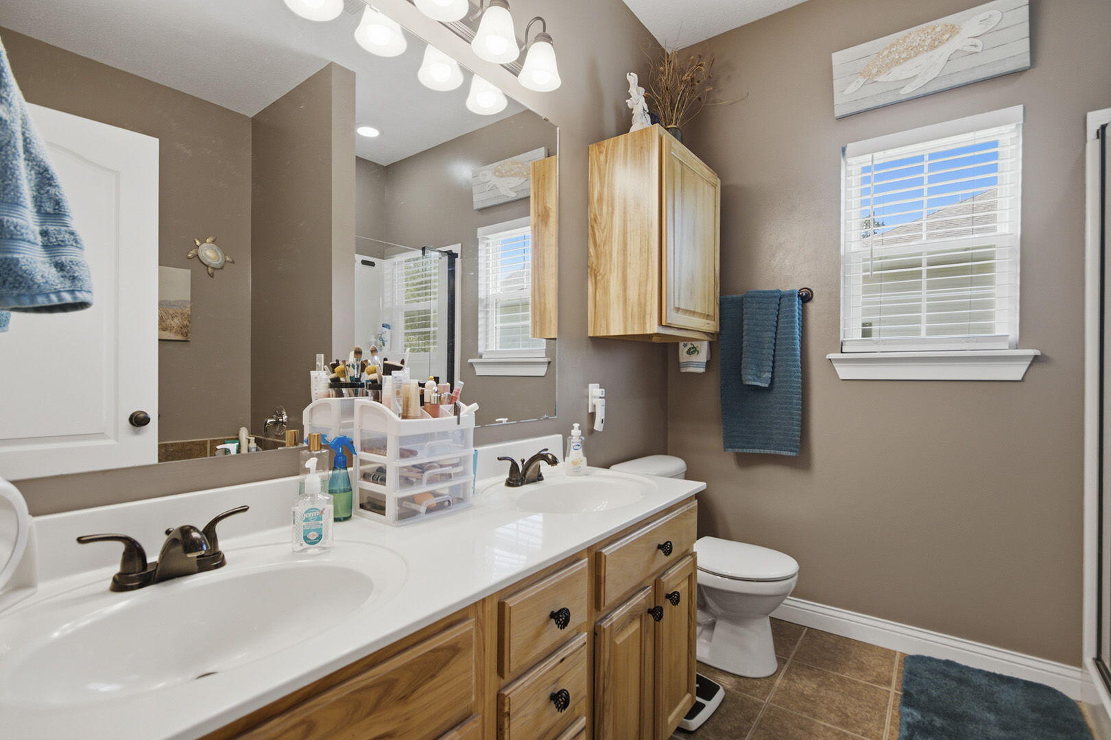 7012 Greenwood Hills Property Photo 29
