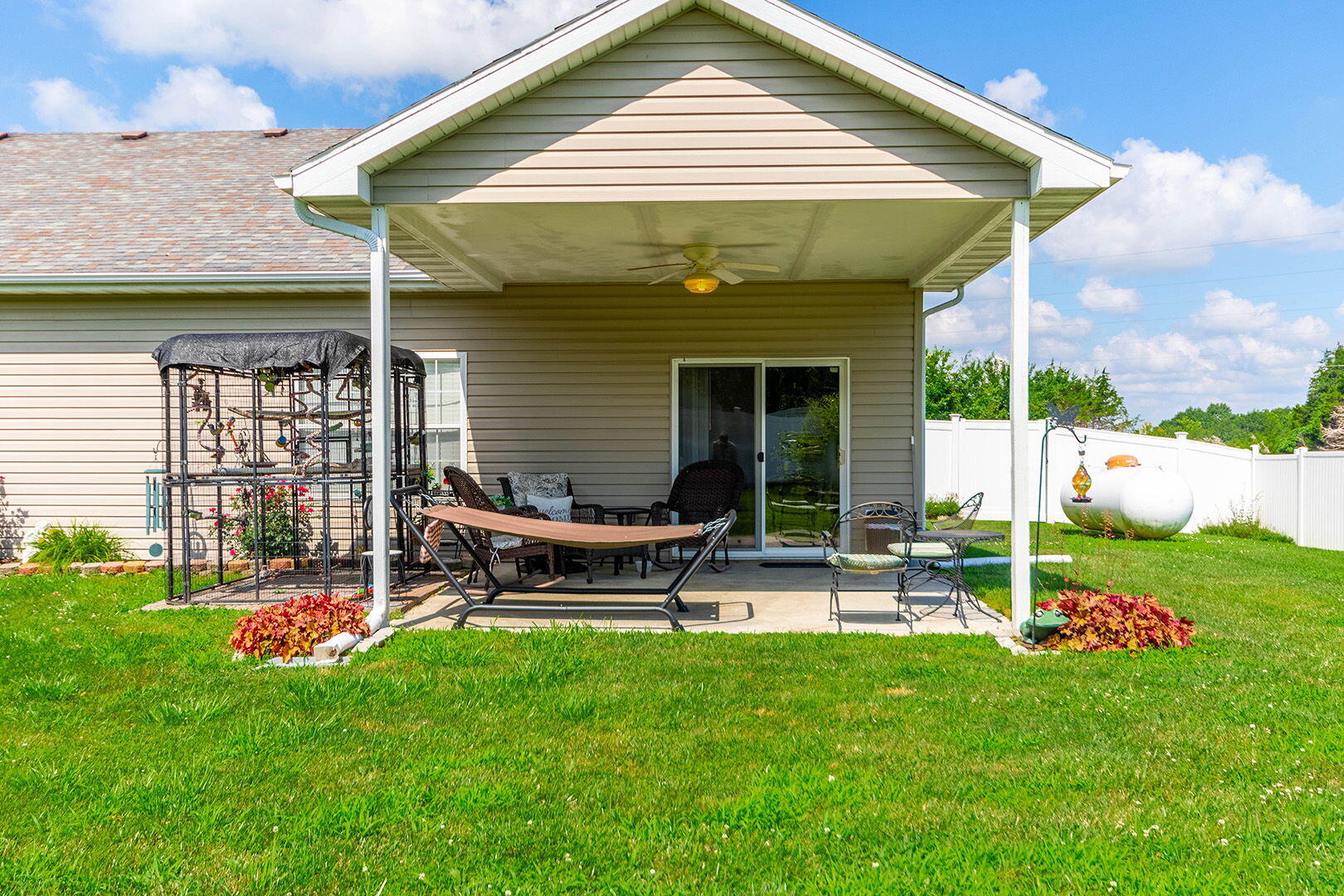 7012 Greenwood Hills Property Photo 40