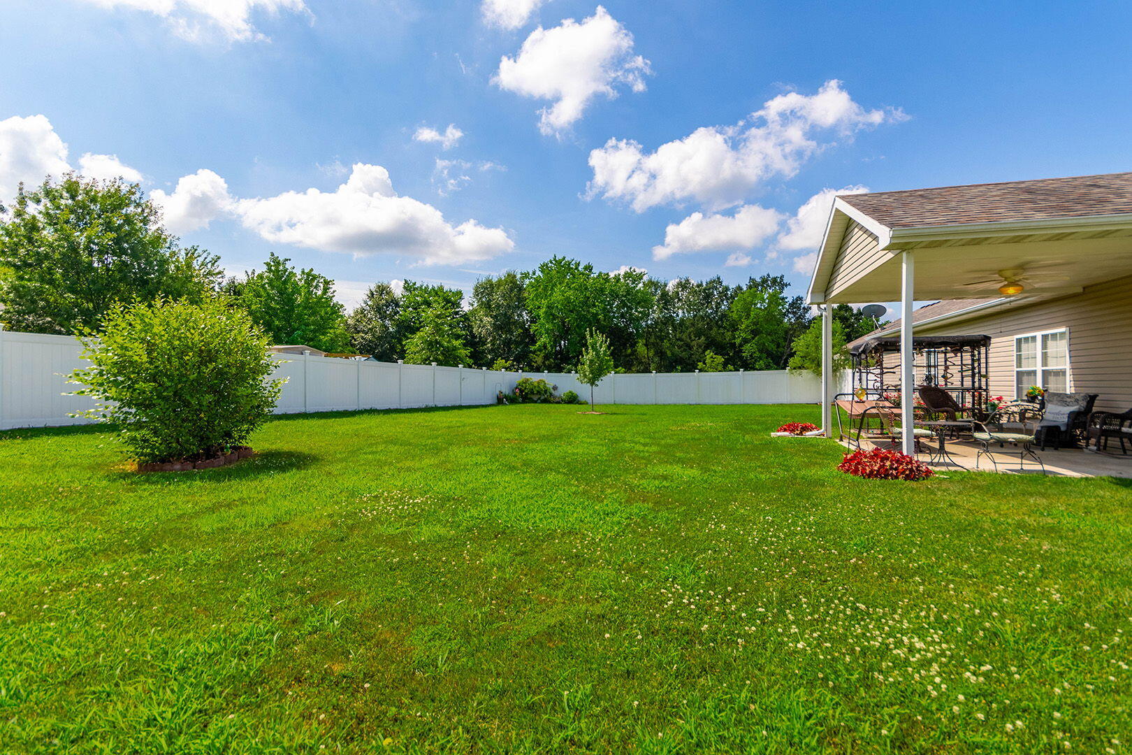 7012 Greenwood Hills Property Photo 41