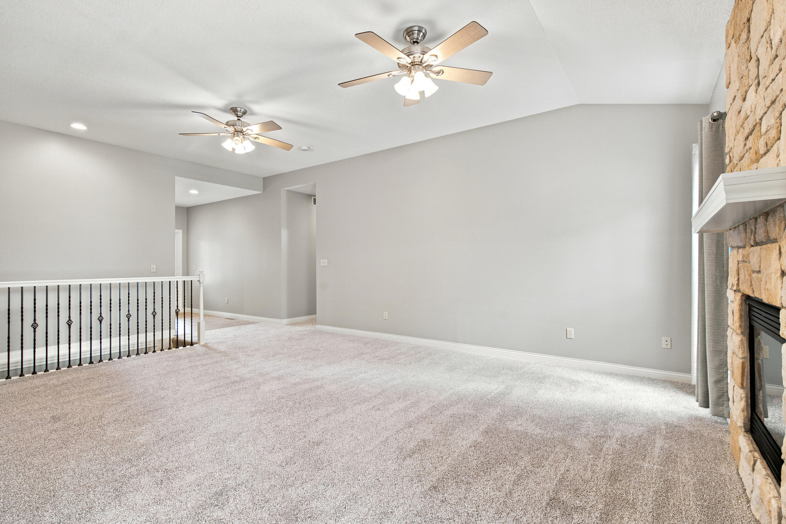 16934 Farris Cir Property Photo 8