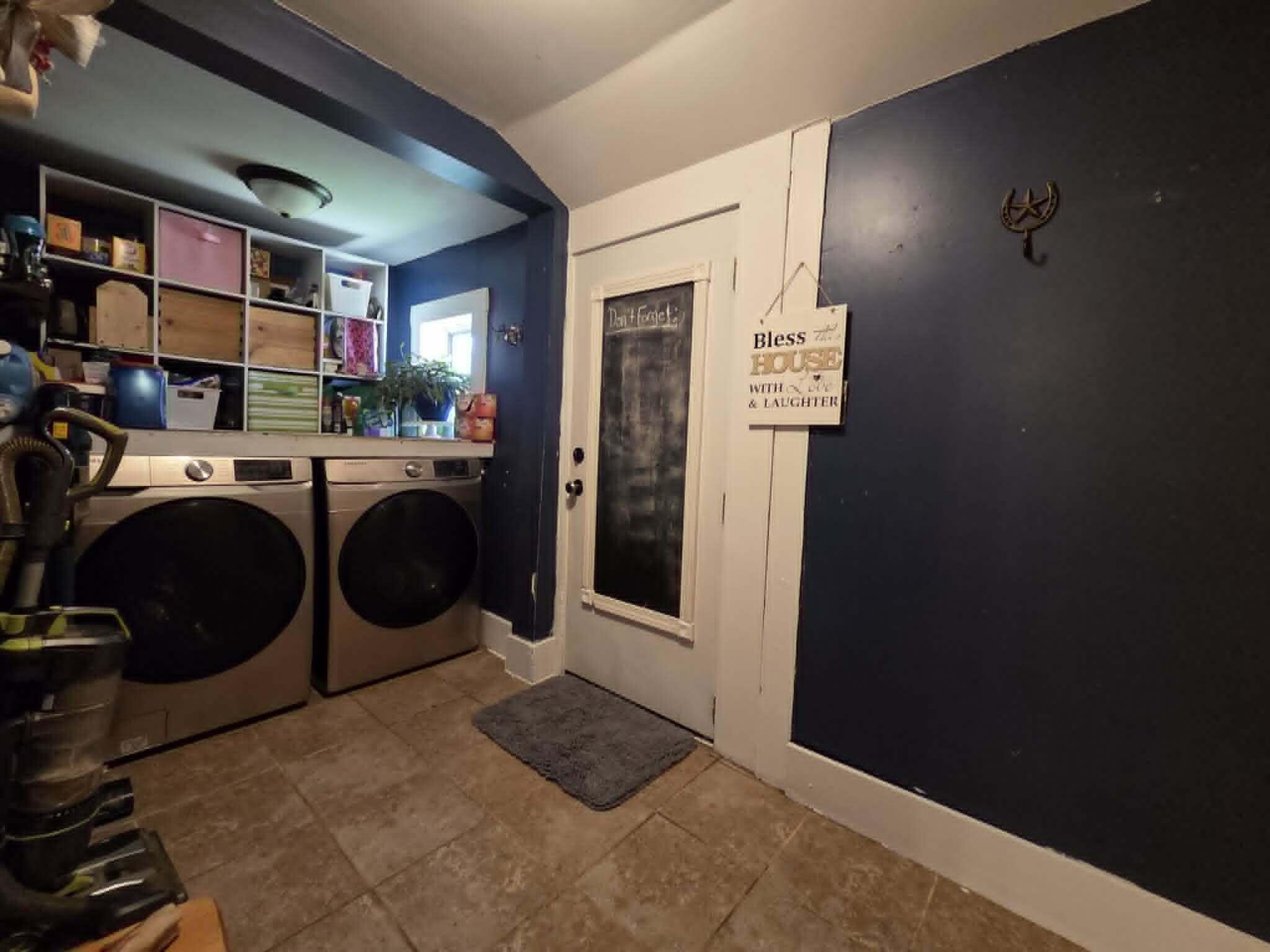416 S Collier St Property Photo 12