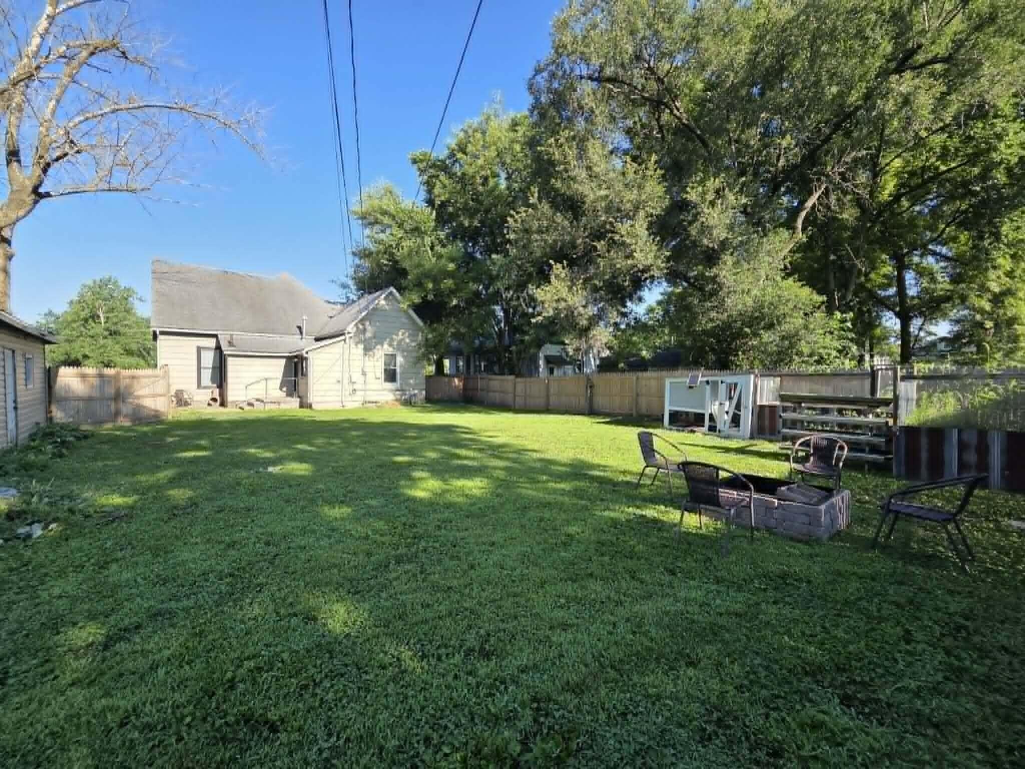 416 S Collier St Property Photo 14