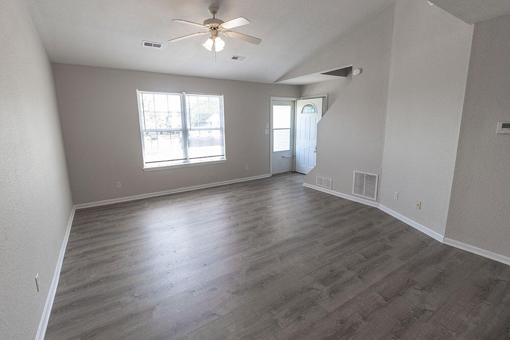 4307 Derby Ridge Dr Property Photo 4