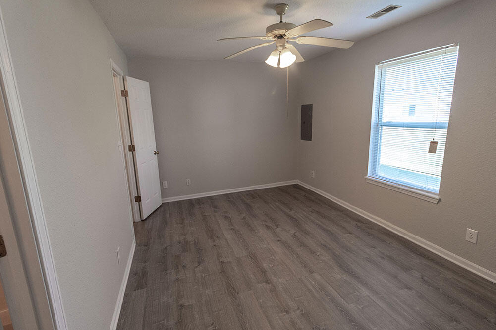 4307 Derby Ridge Dr Property Photo 9