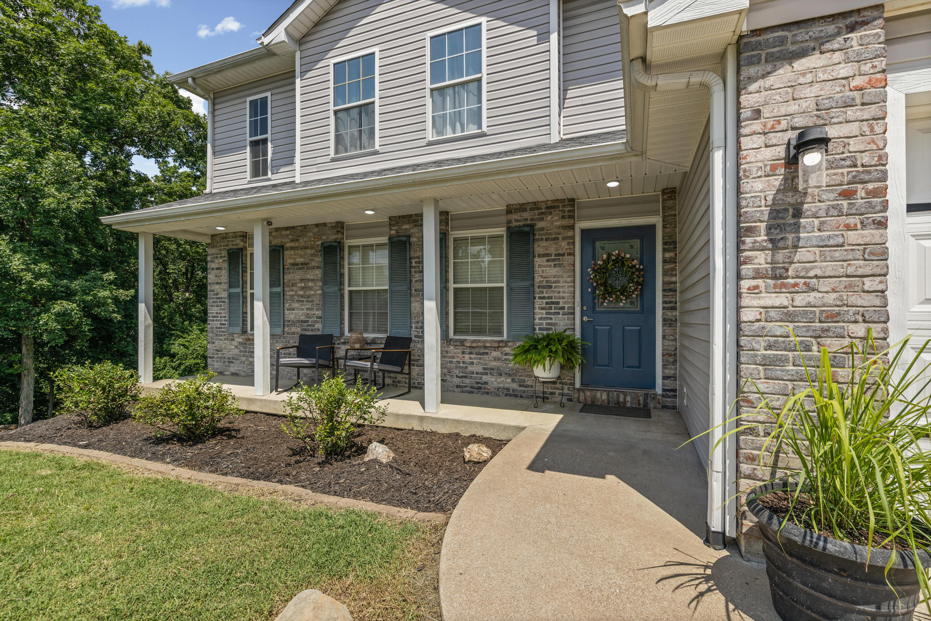 2911 Shingo Ct Property Photo 2