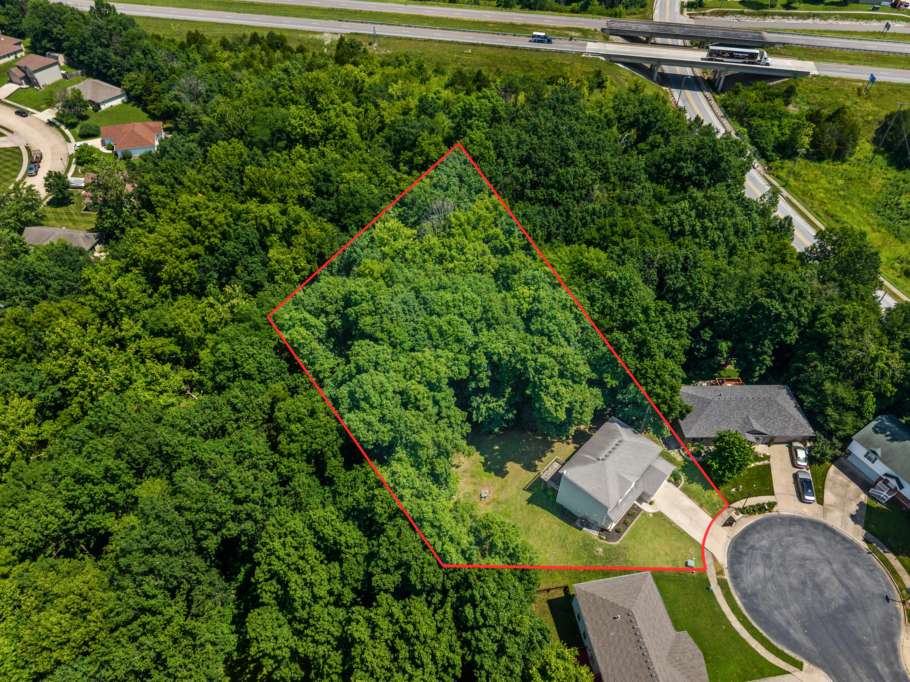2911 Shingo Ct Property Photo 3