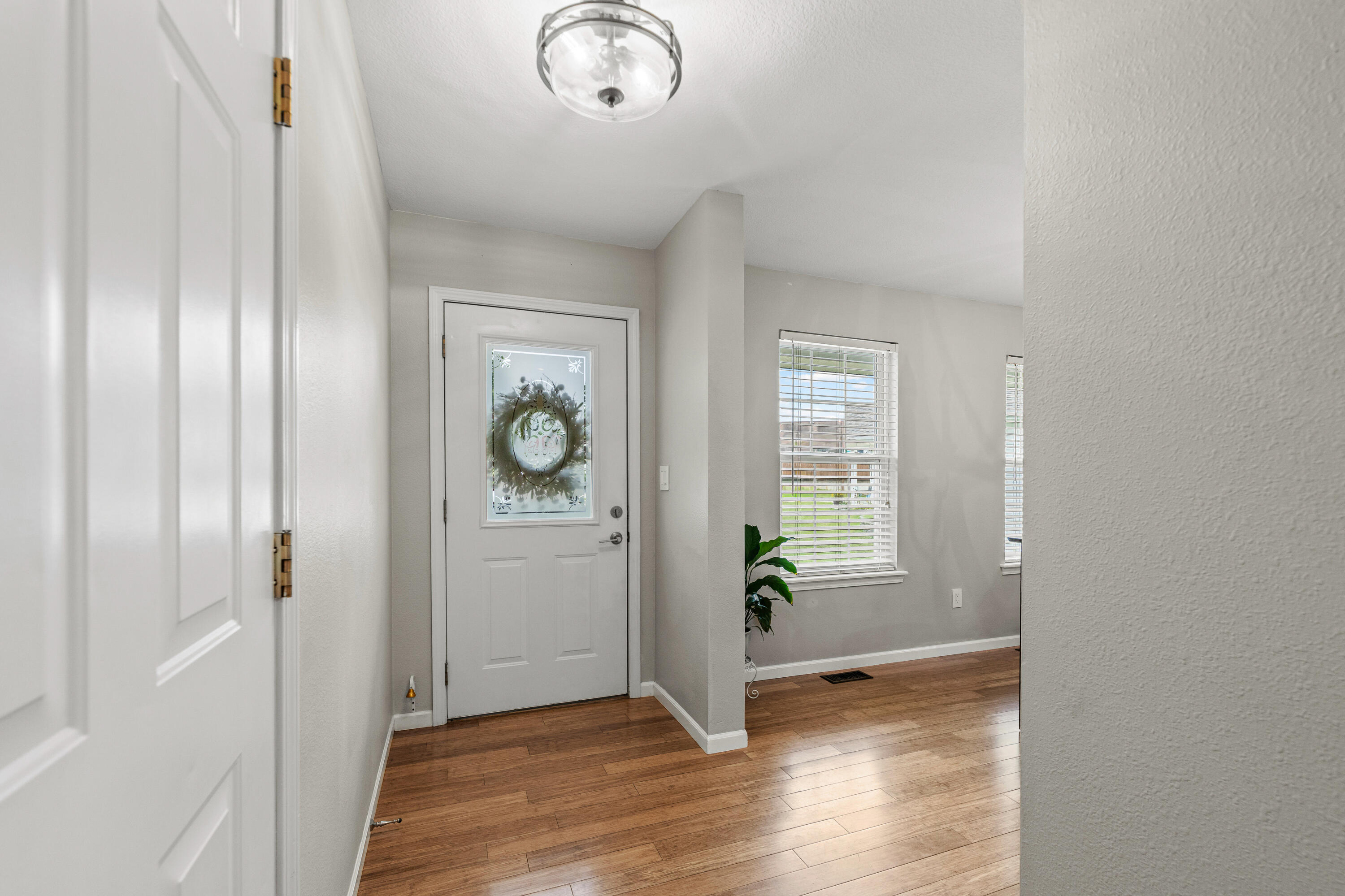 2911 Shingo Ct Property Photo 6