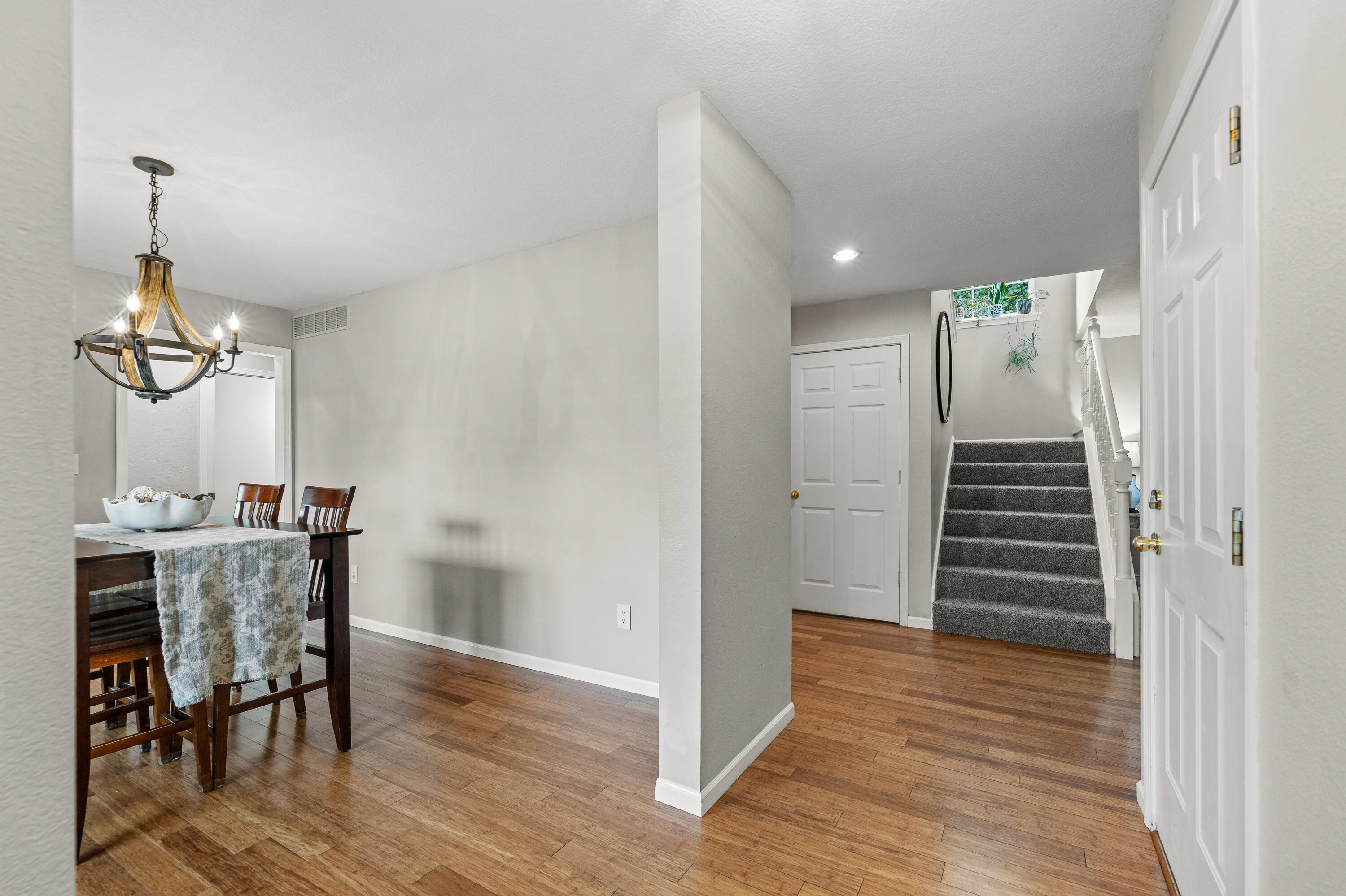 2911 Shingo Ct Property Photo 7