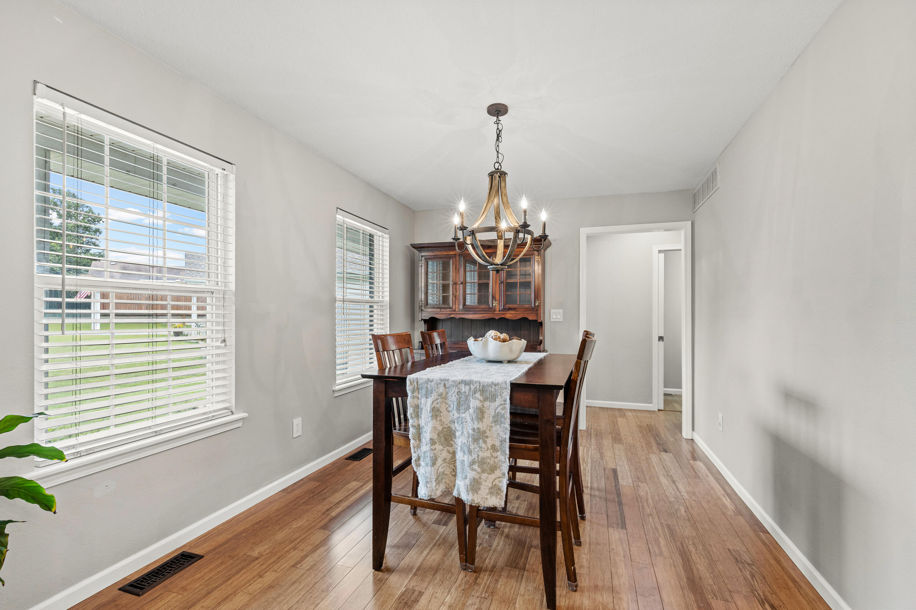 2911 Shingo Ct Property Photo 8