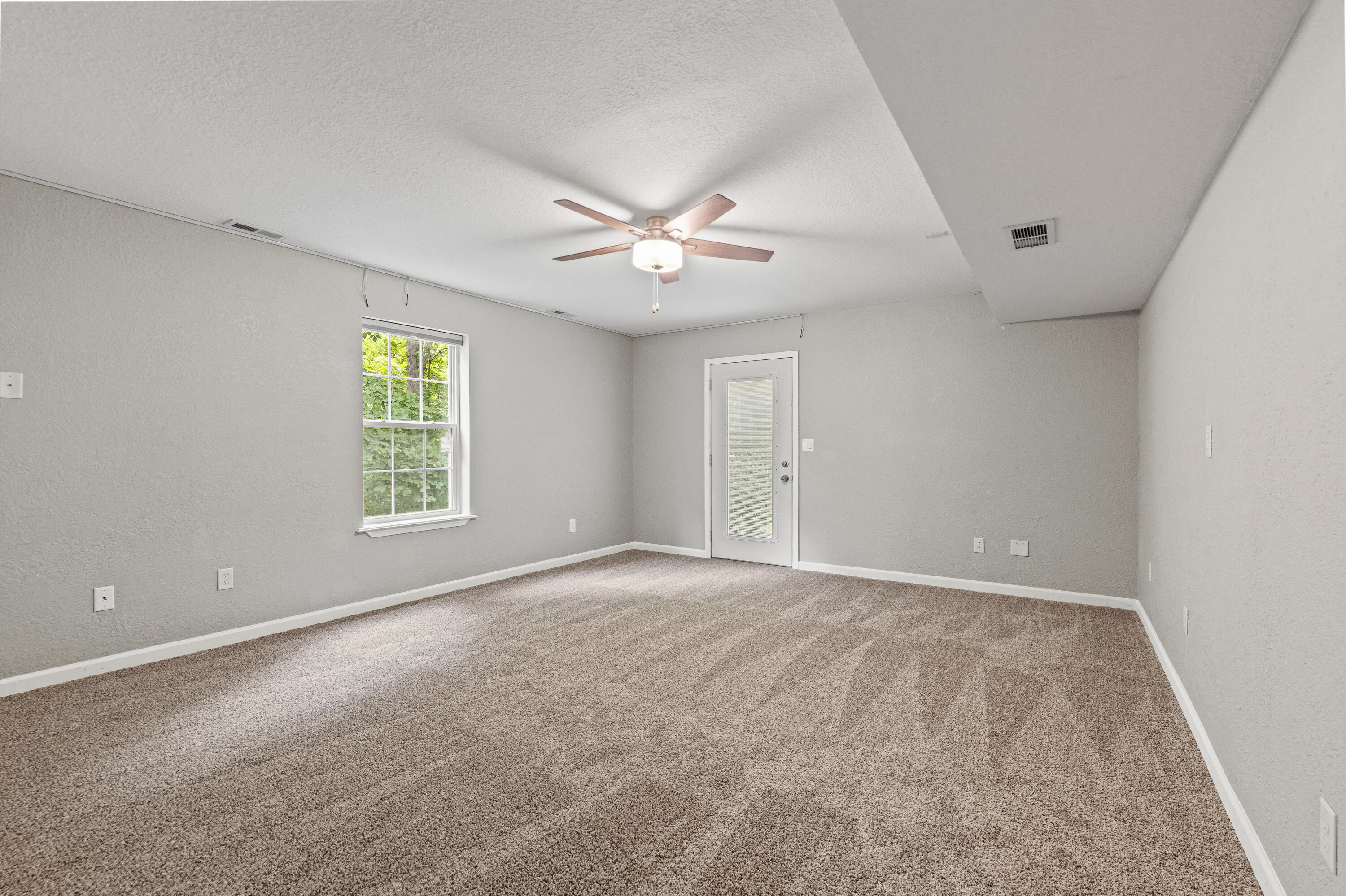 2911 Shingo Ct Property Photo 34