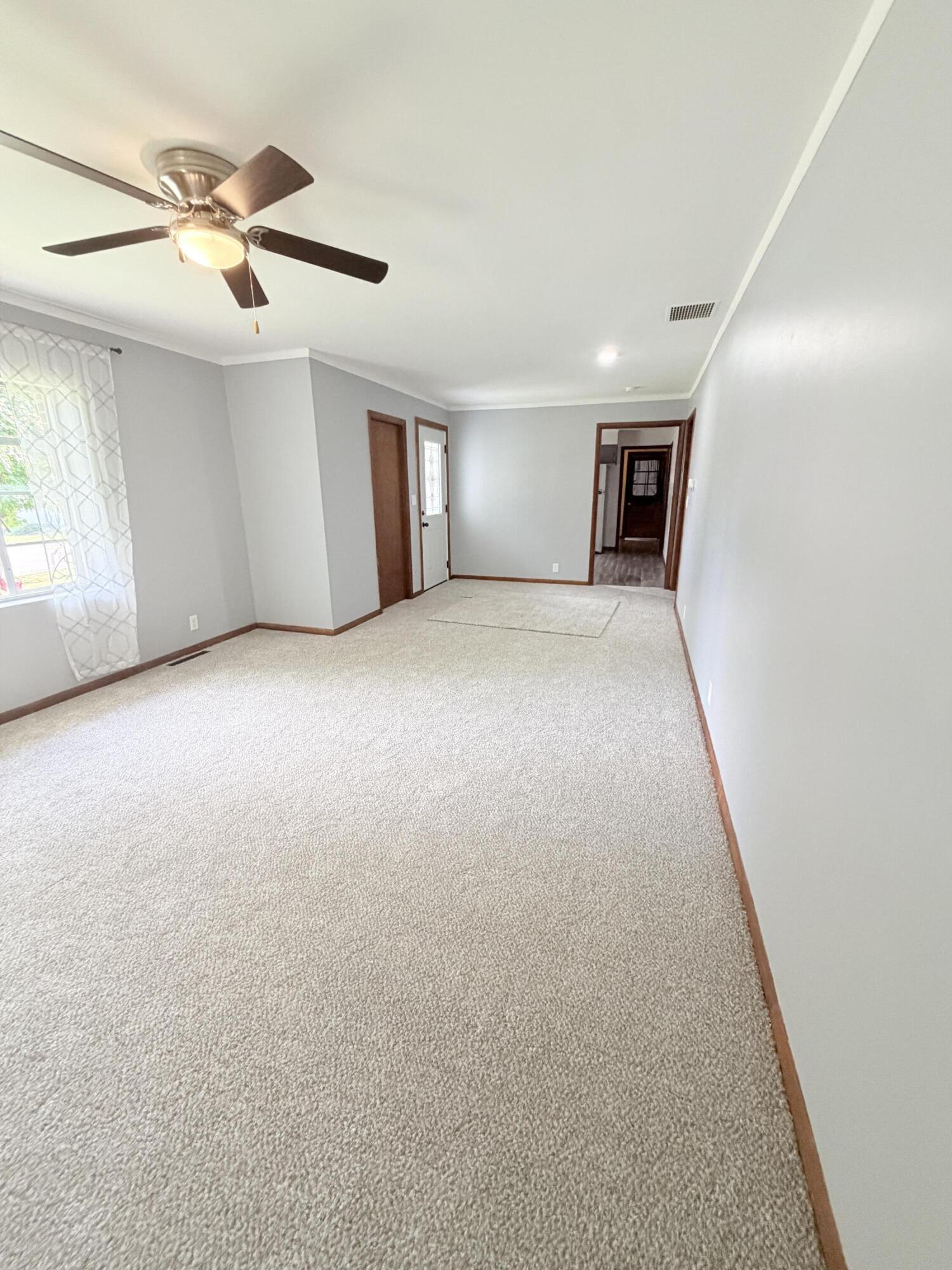 415 W Maple St Property Photo 10
