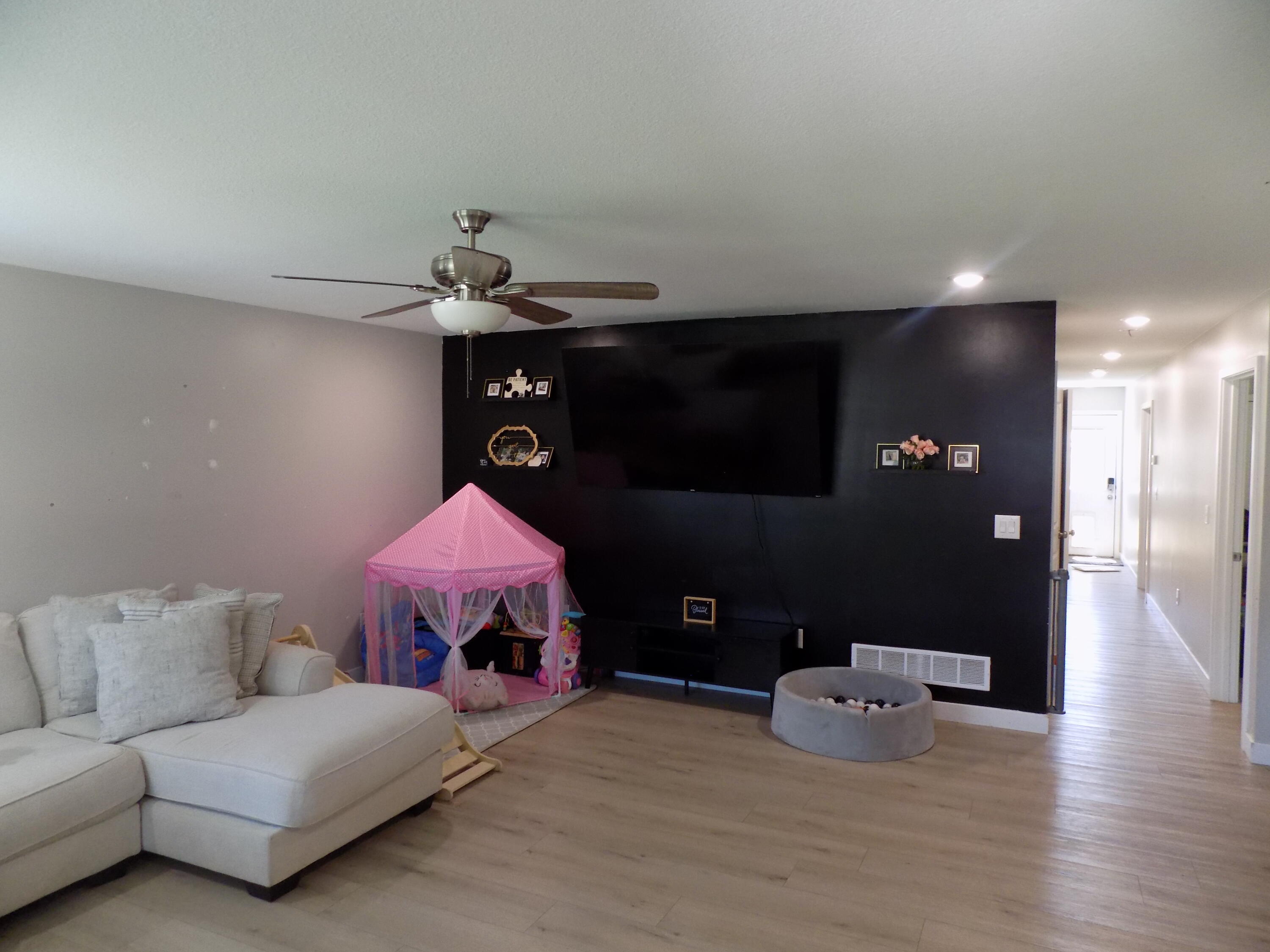 534 Barrow St Property Photo 6