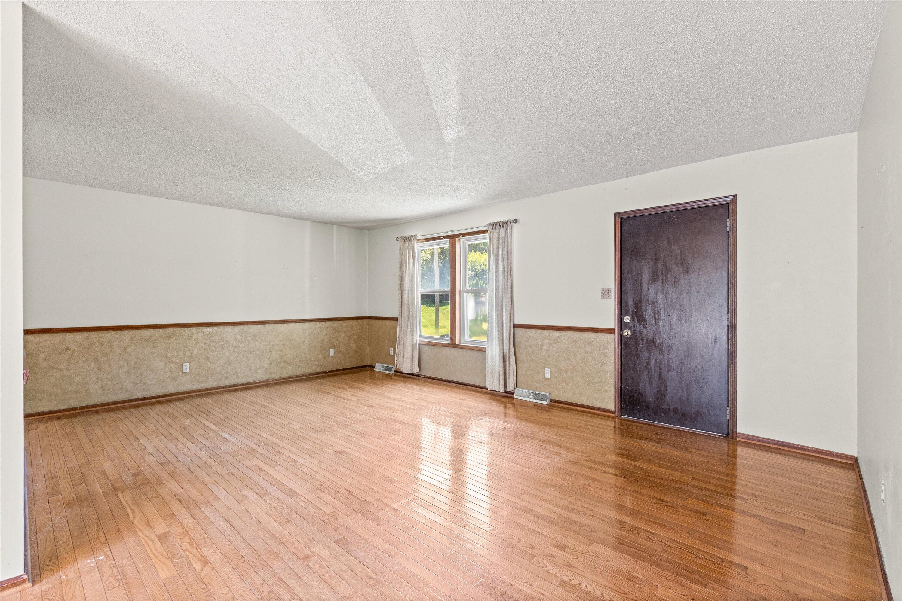 2709 Pine Dr Property Photo 6