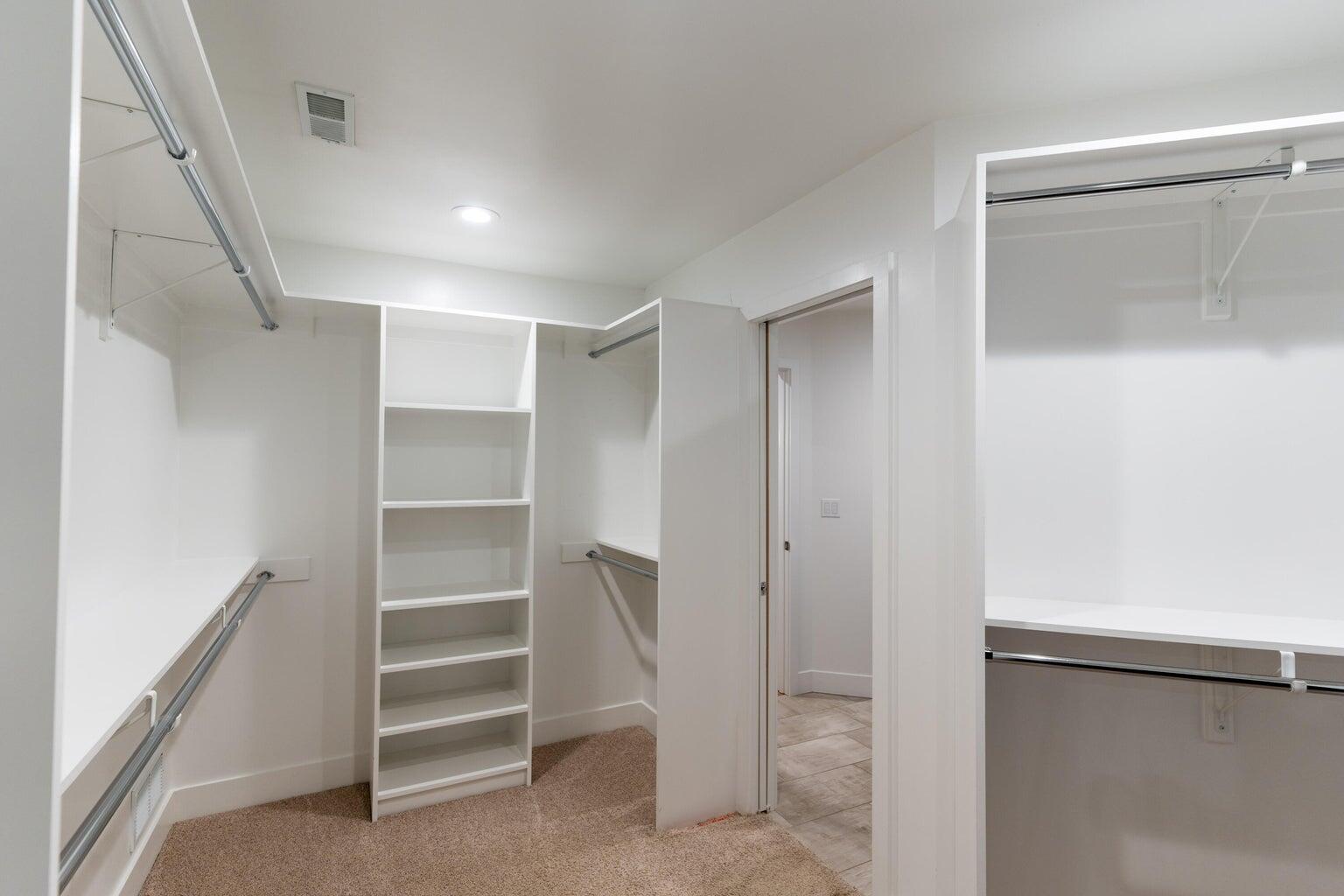 609 Black Wolf Property Photo 16