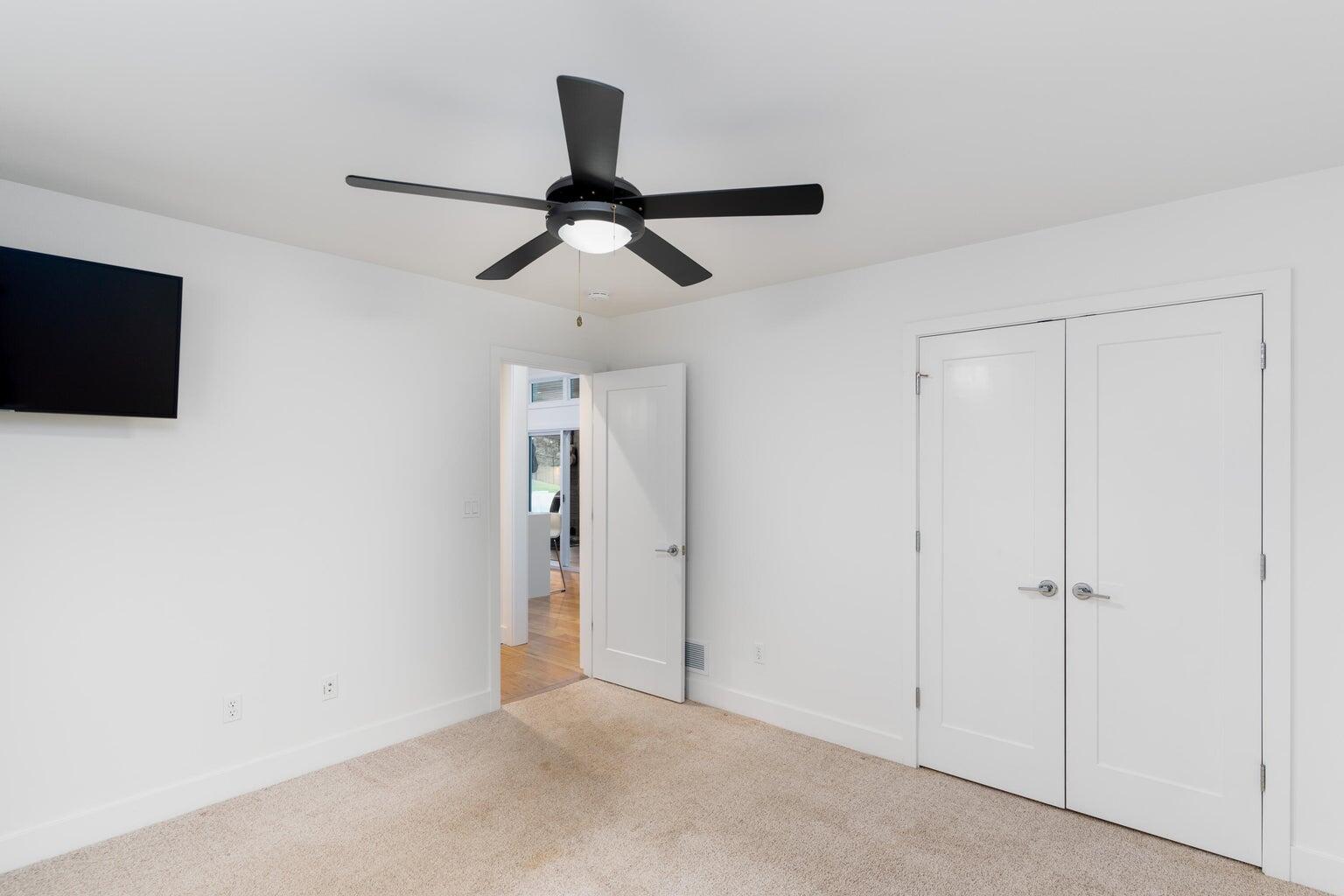 609 Black Wolf Property Photo 20
