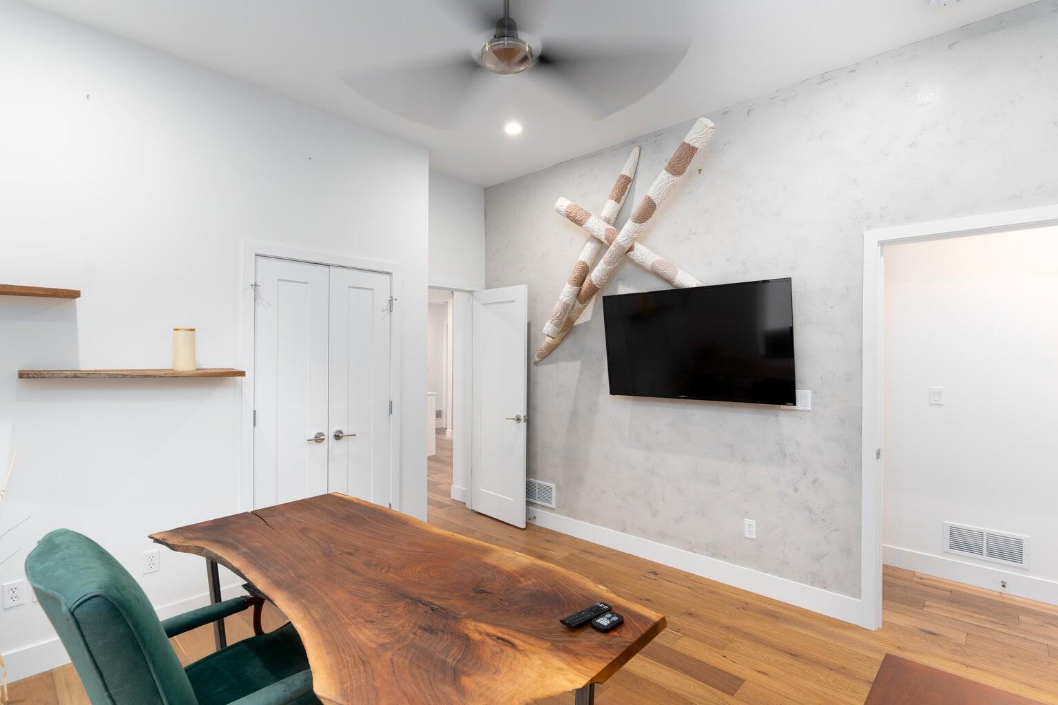 609 Black Wolf Property Photo 30