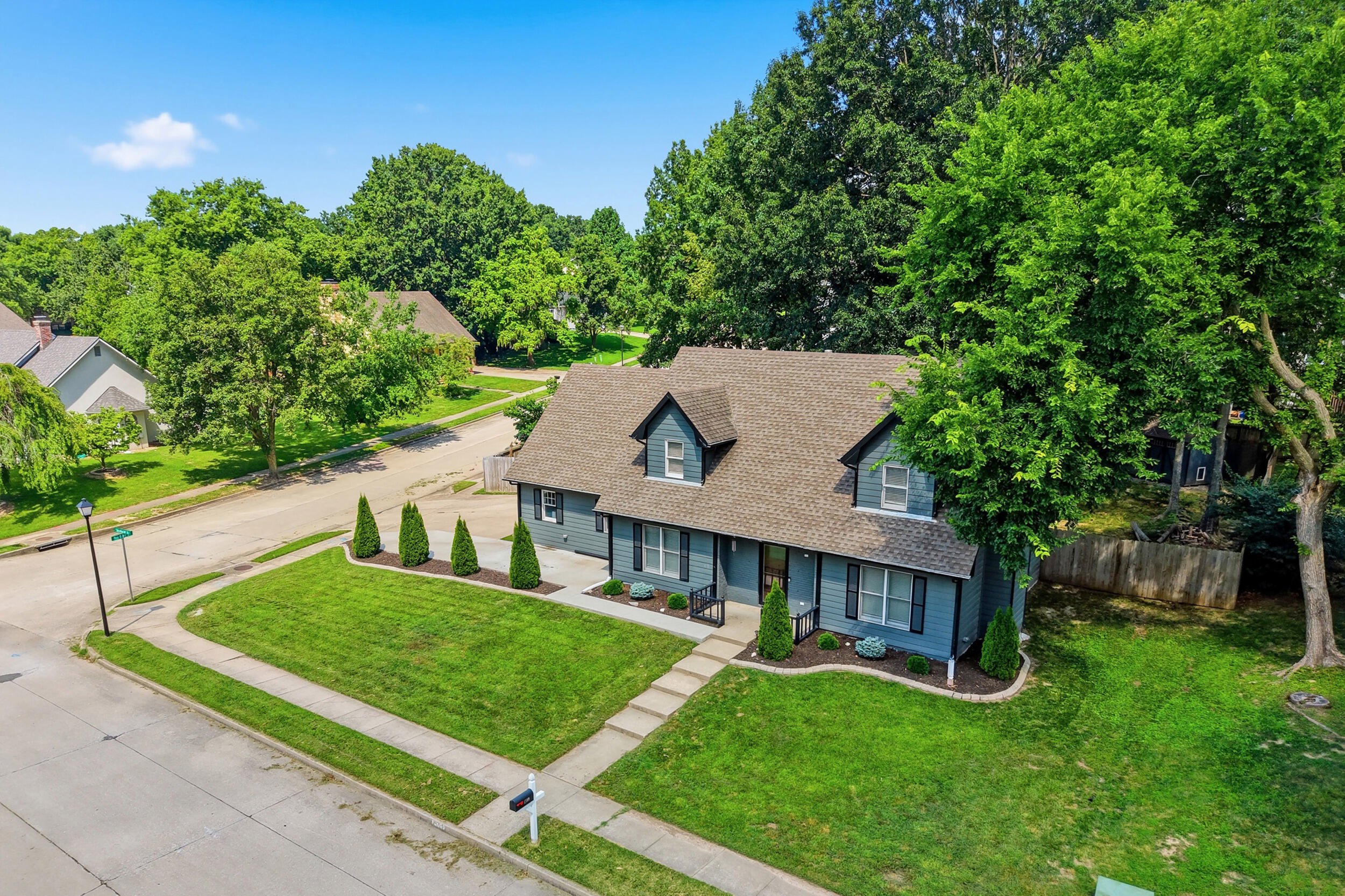 1509 Secretariat Dr Property Photo 4