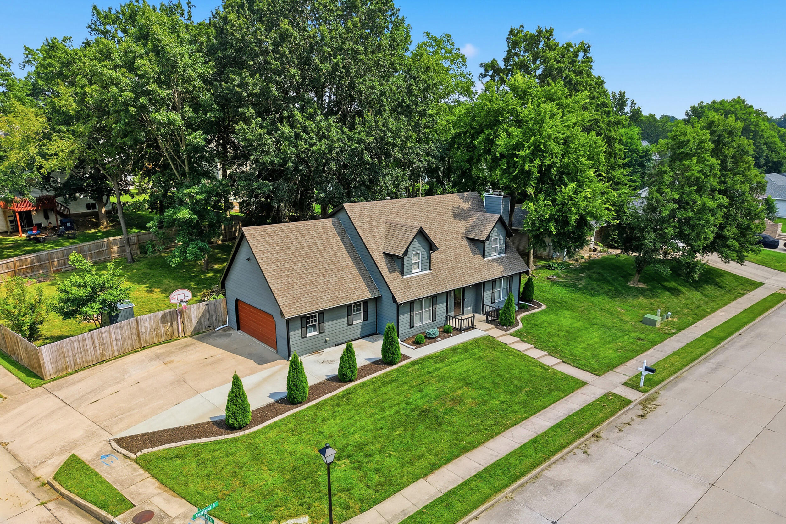 1509 Secretariat Dr Property Photo 5