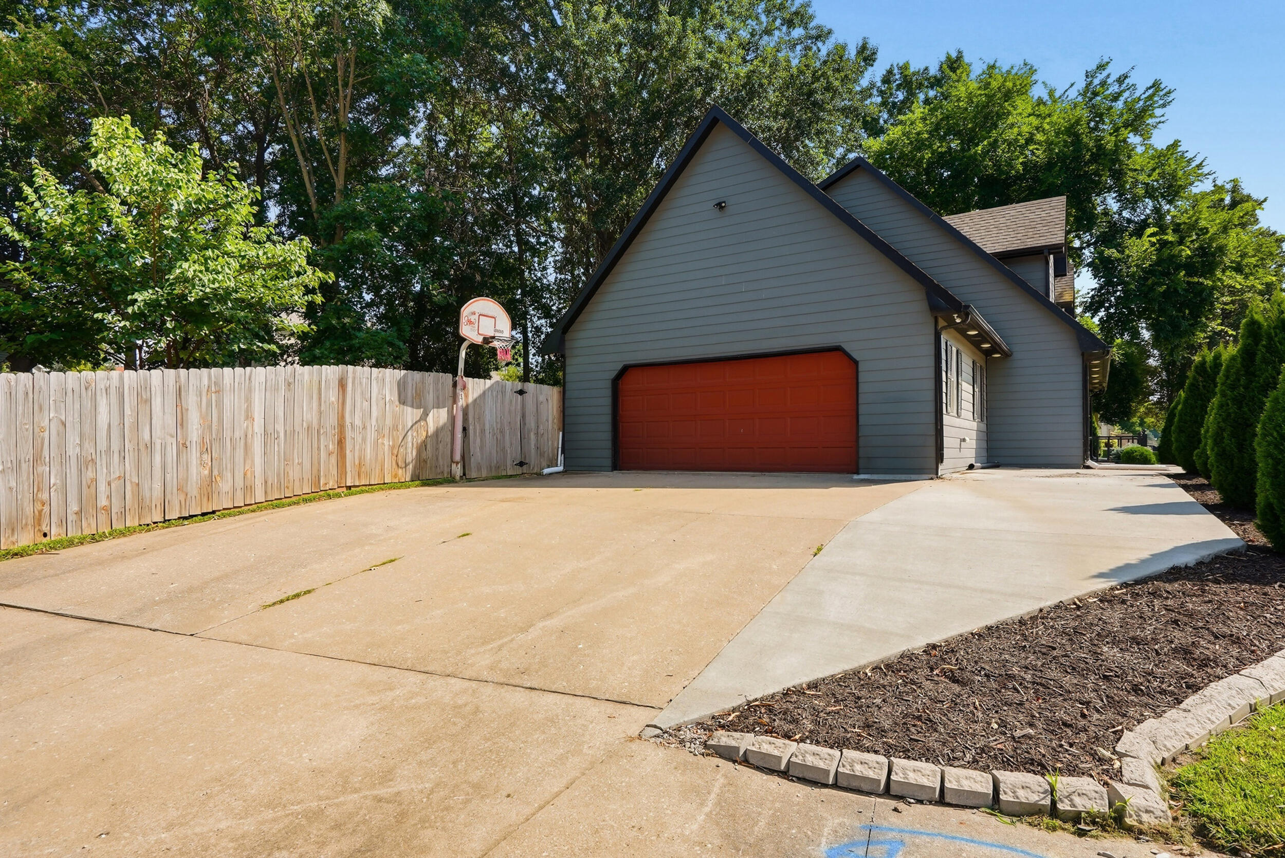 1509 Secretariat Dr Property Photo 6