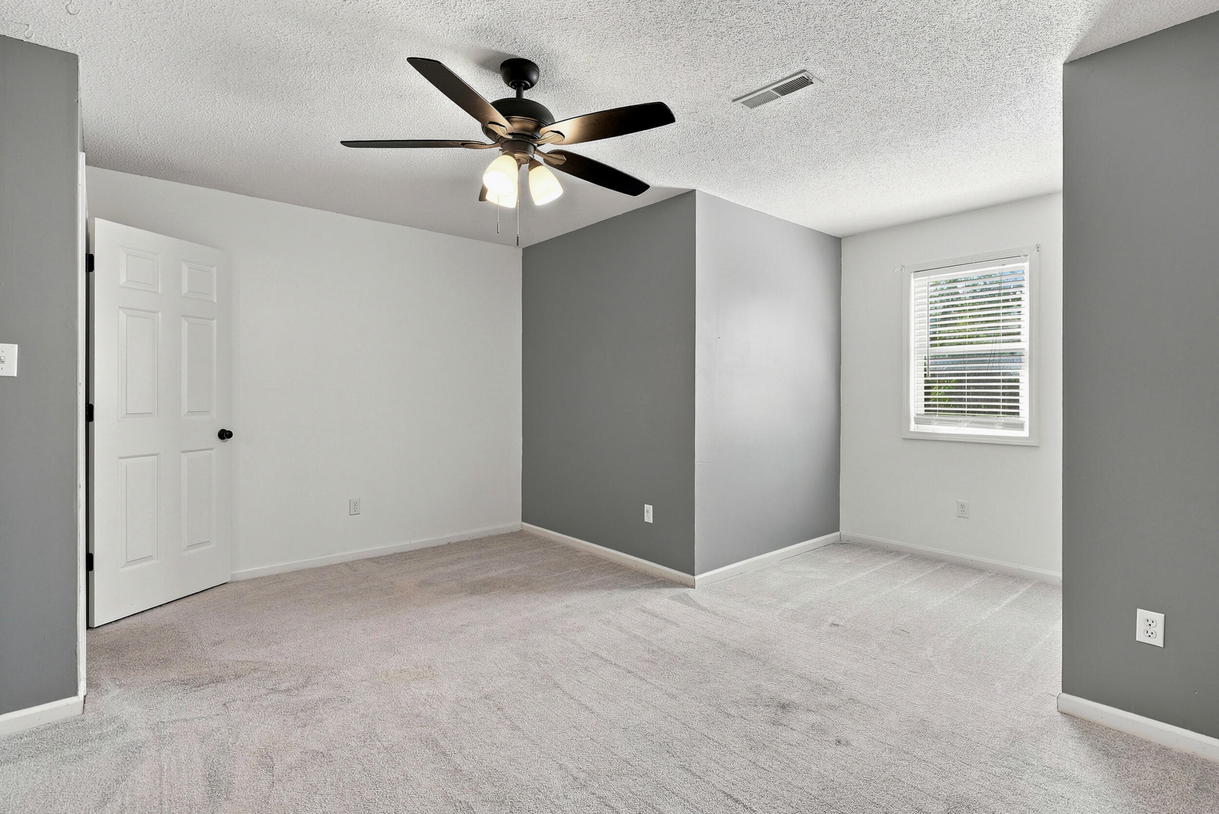 1509 Secretariat Dr Property Photo 31