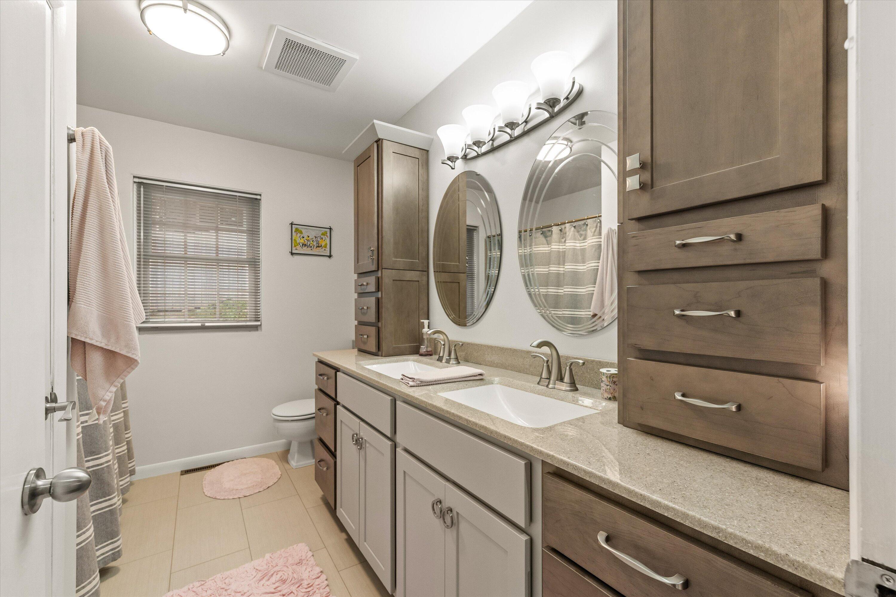 1019 Harvard Property Photo 2