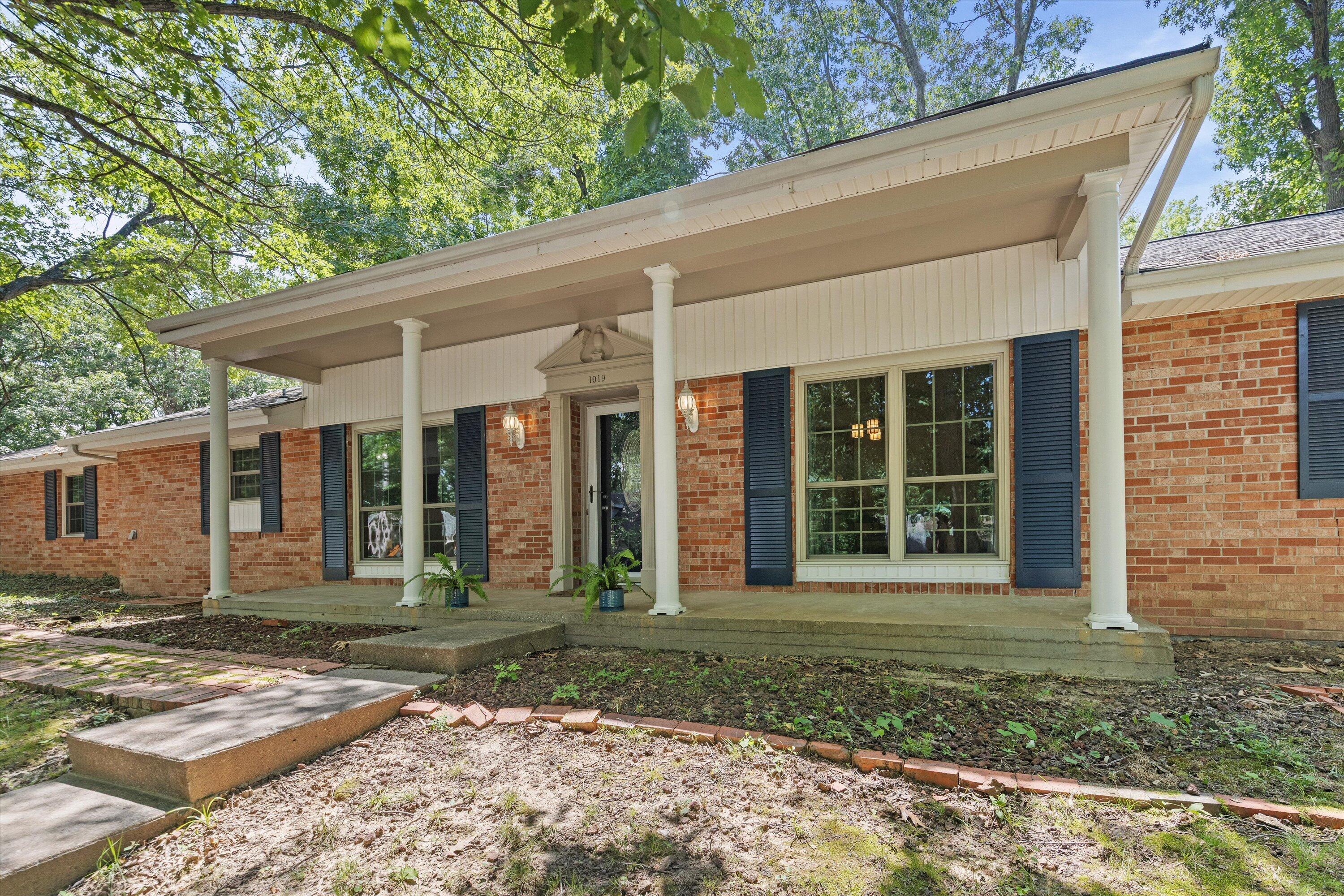 1019 Harvard Property Photo 6
