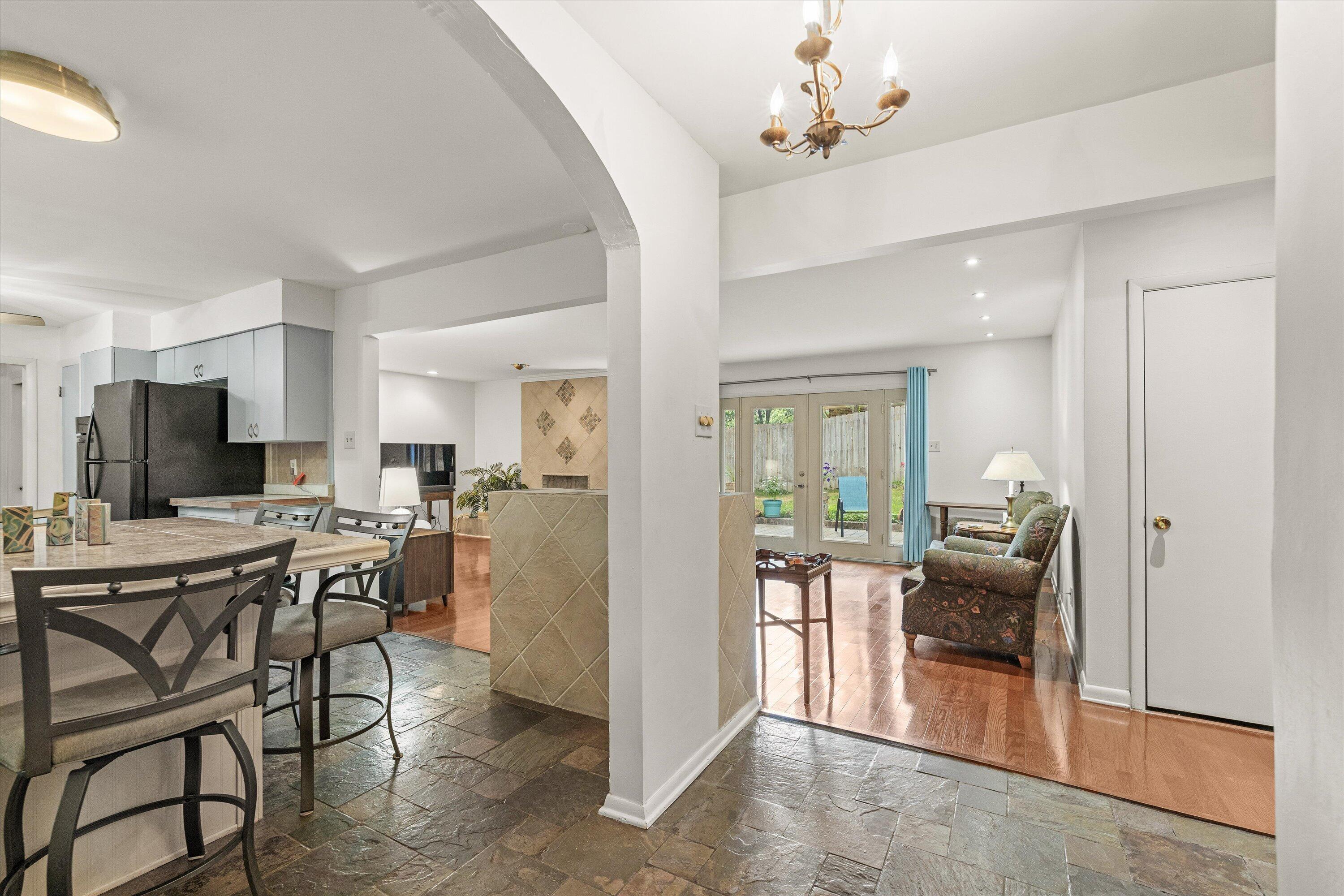 1019 Harvard Property Photo 11