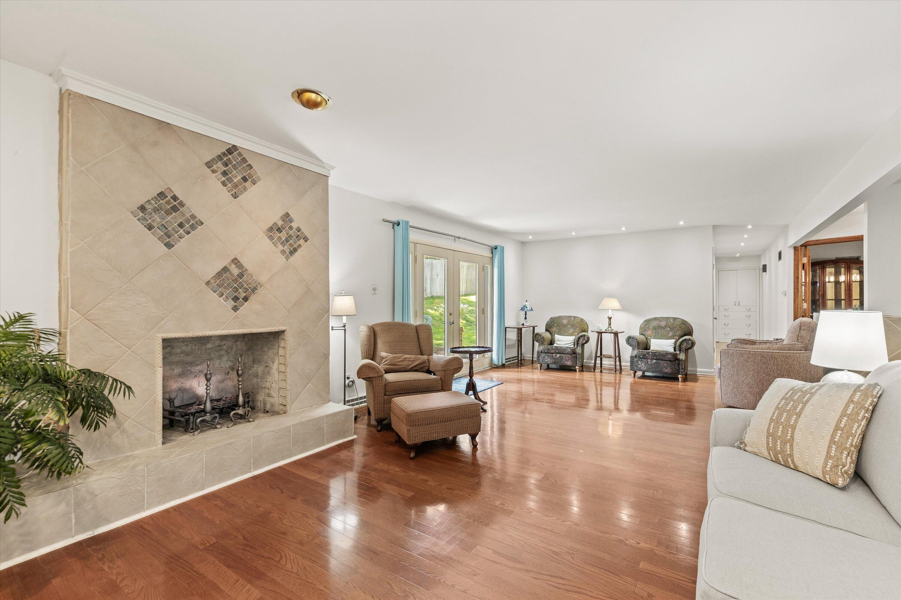 1019 Harvard Property Photo 23