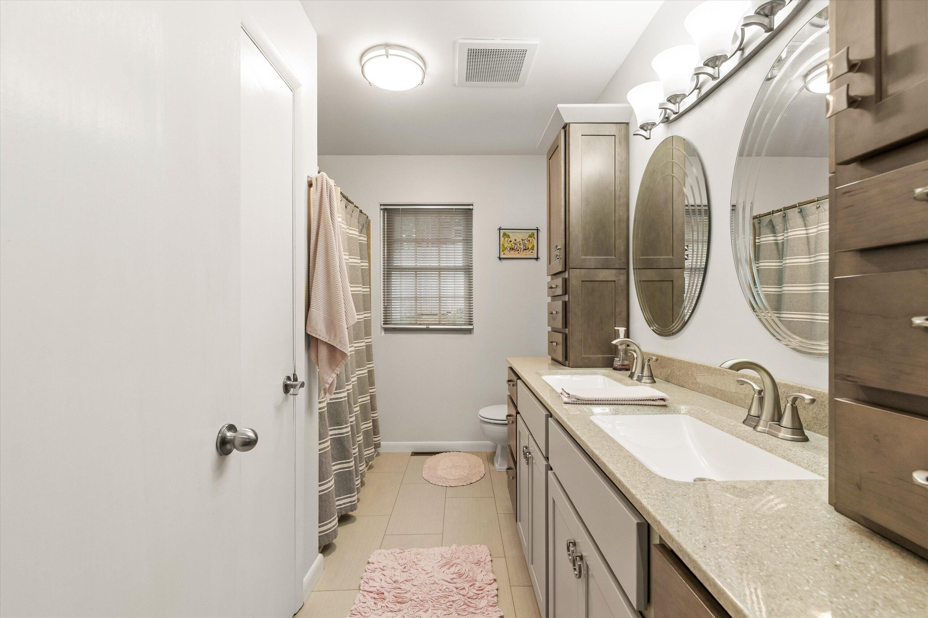 1019 Harvard Property Photo 30