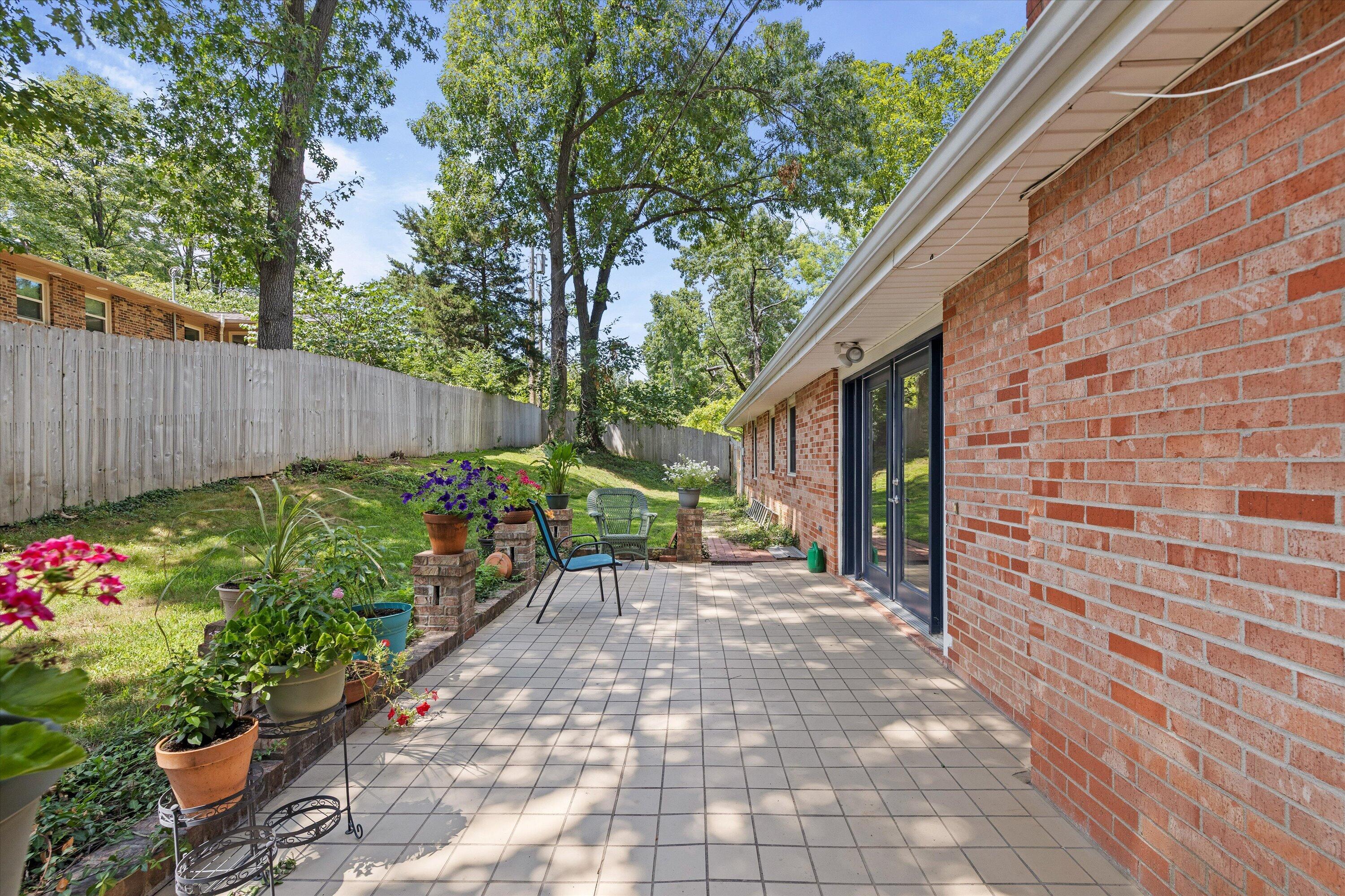 1019 Harvard Property Photo 34