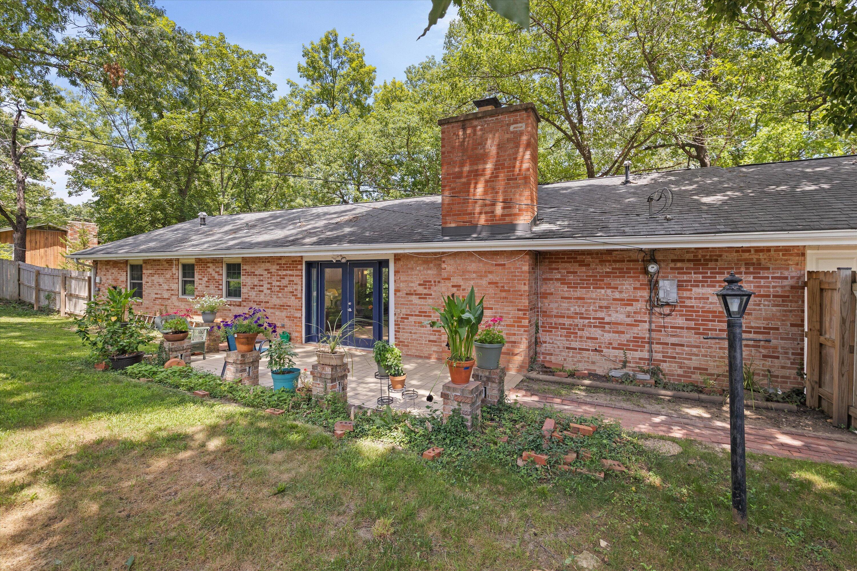 1019 Harvard Property Photo 35