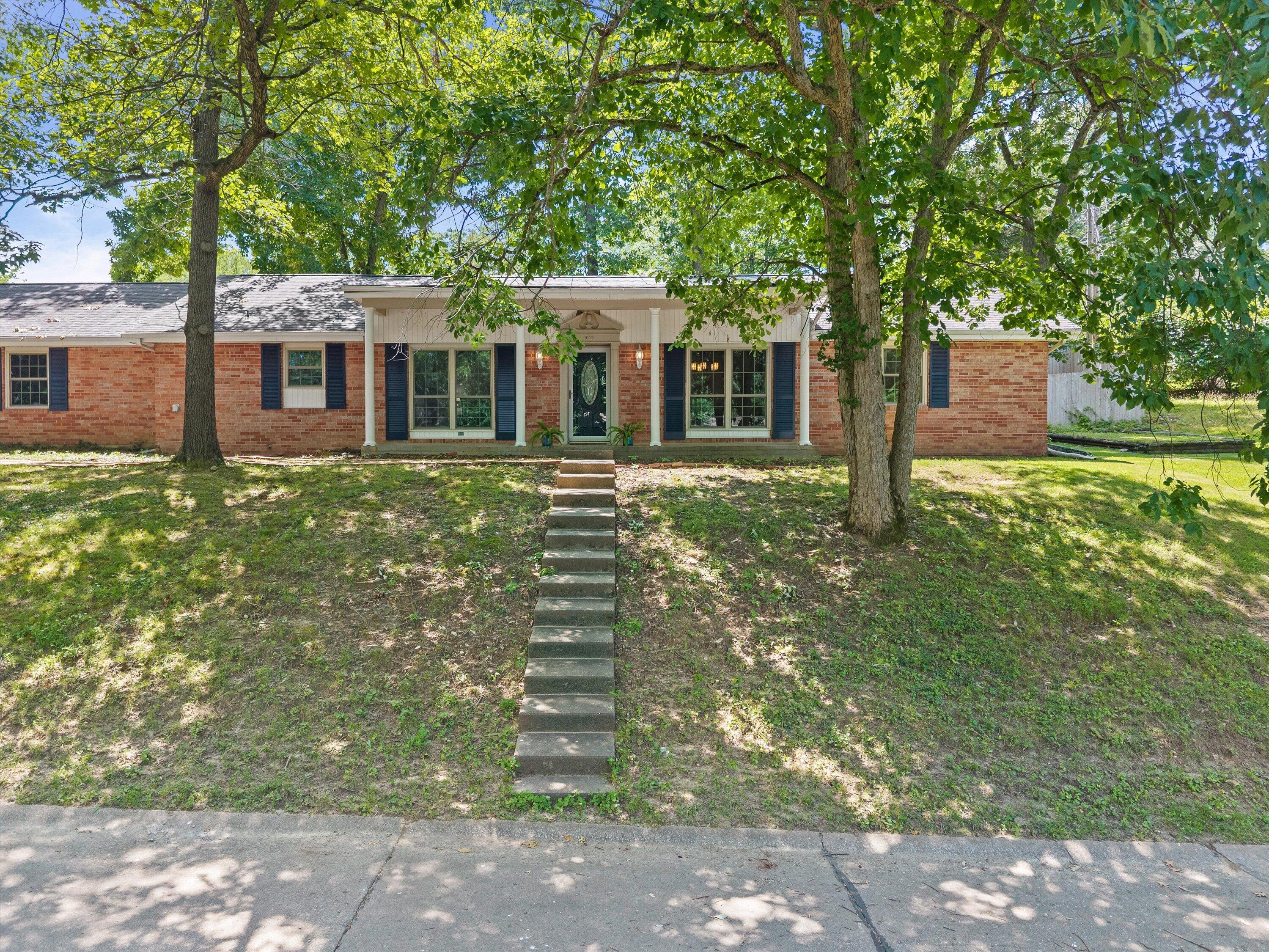 1019 Harvard Property Photo 39